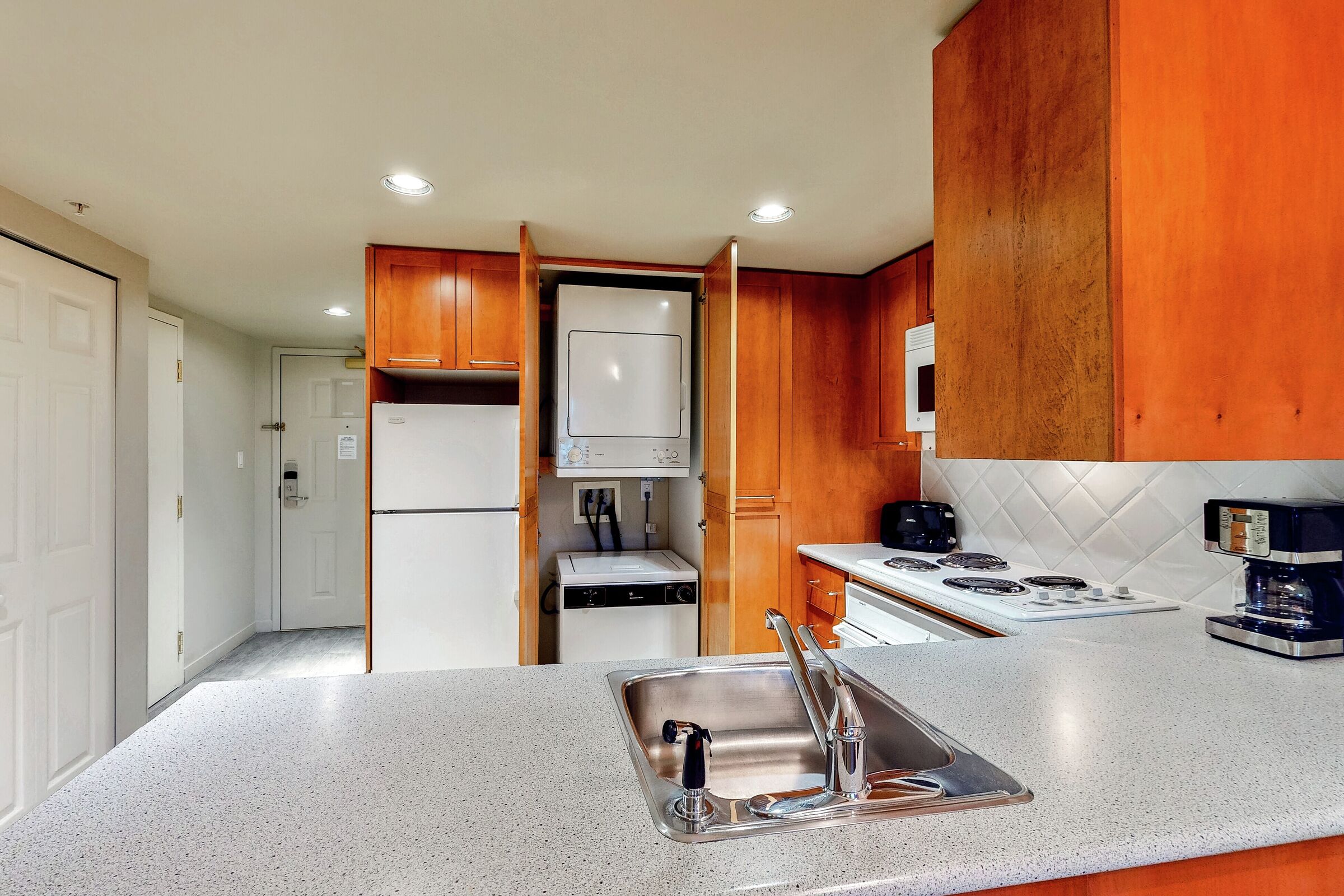 #409 - Studio Kitchen