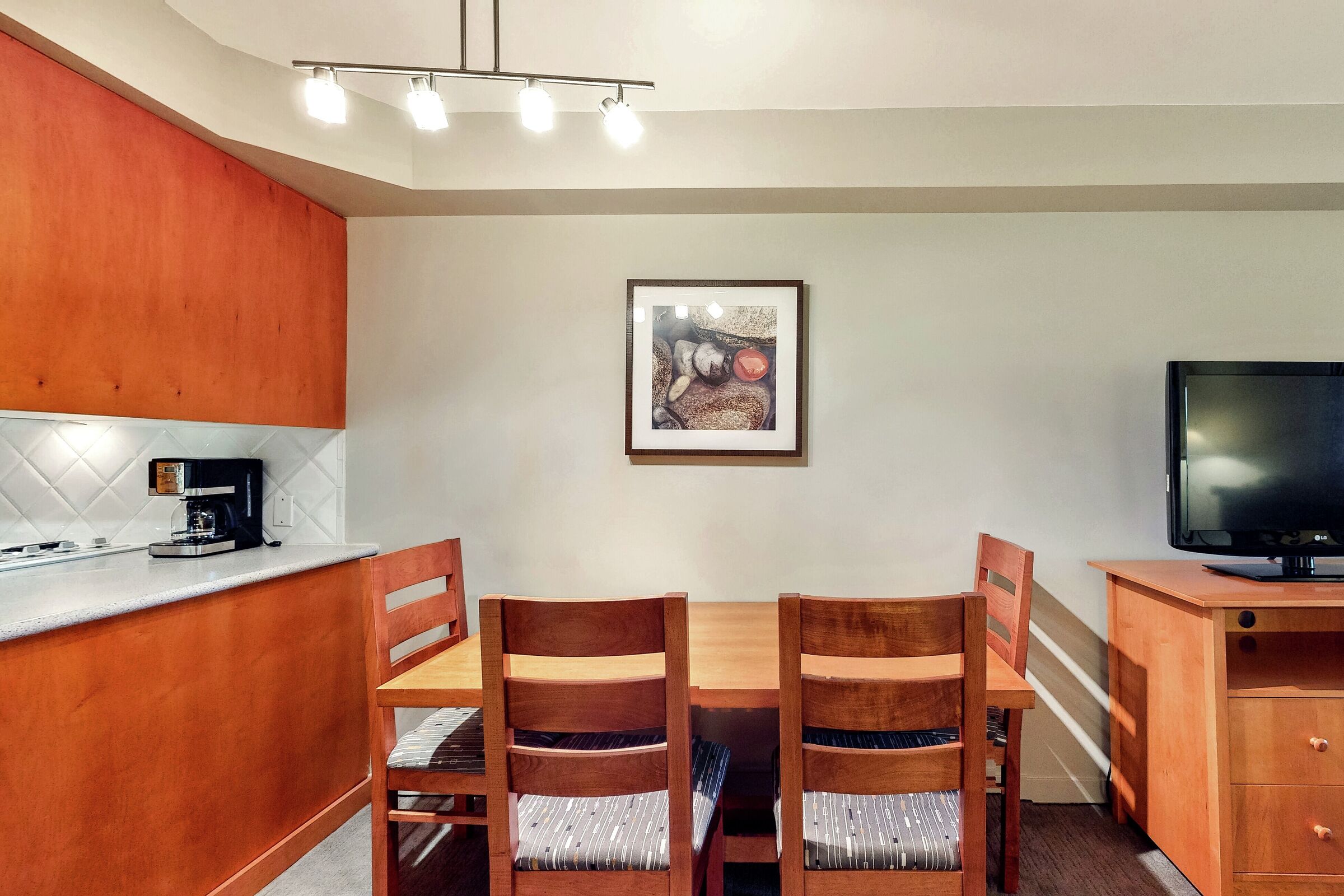 #409 - Studio Dining Area