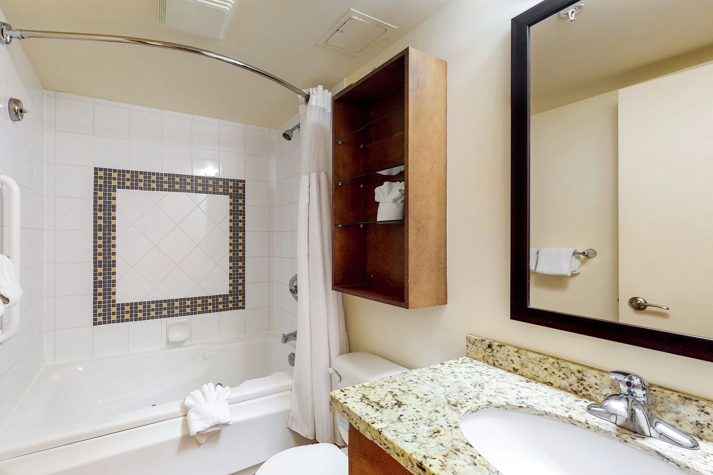 #521 - Studio Bathroom