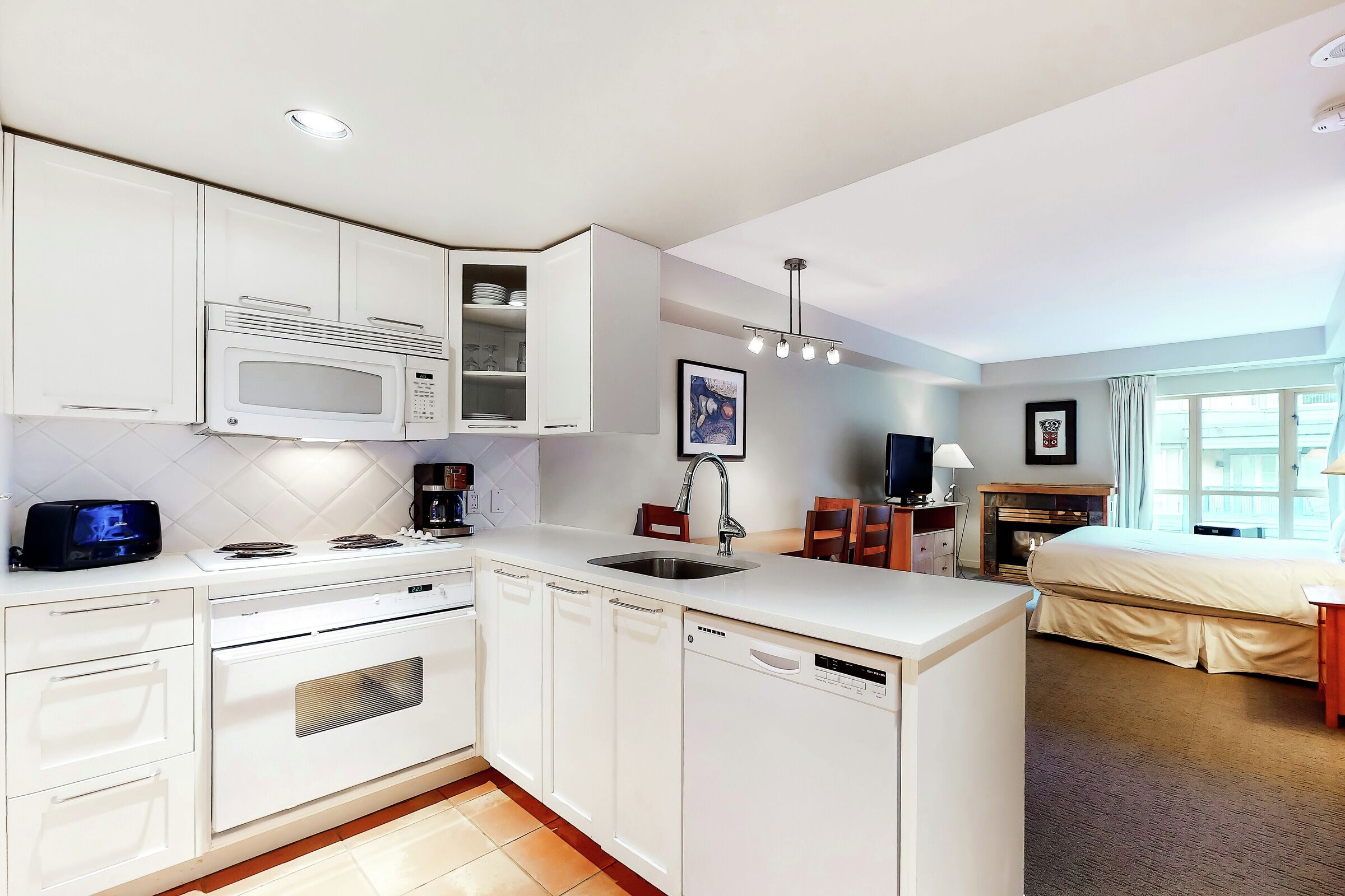 #302 - Studio Kitchen