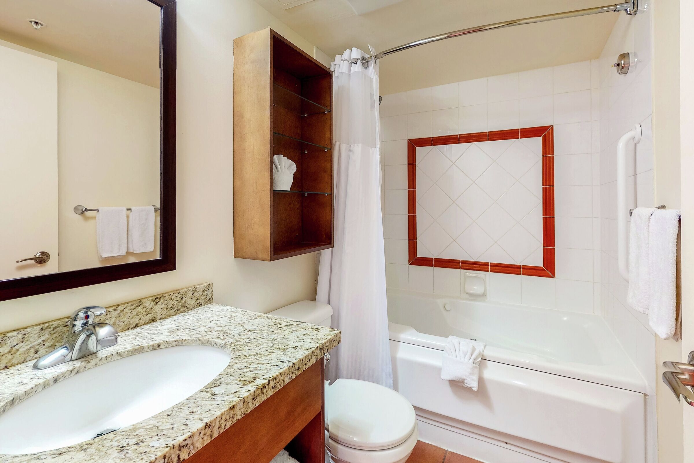 #415 - Studio Bathroom