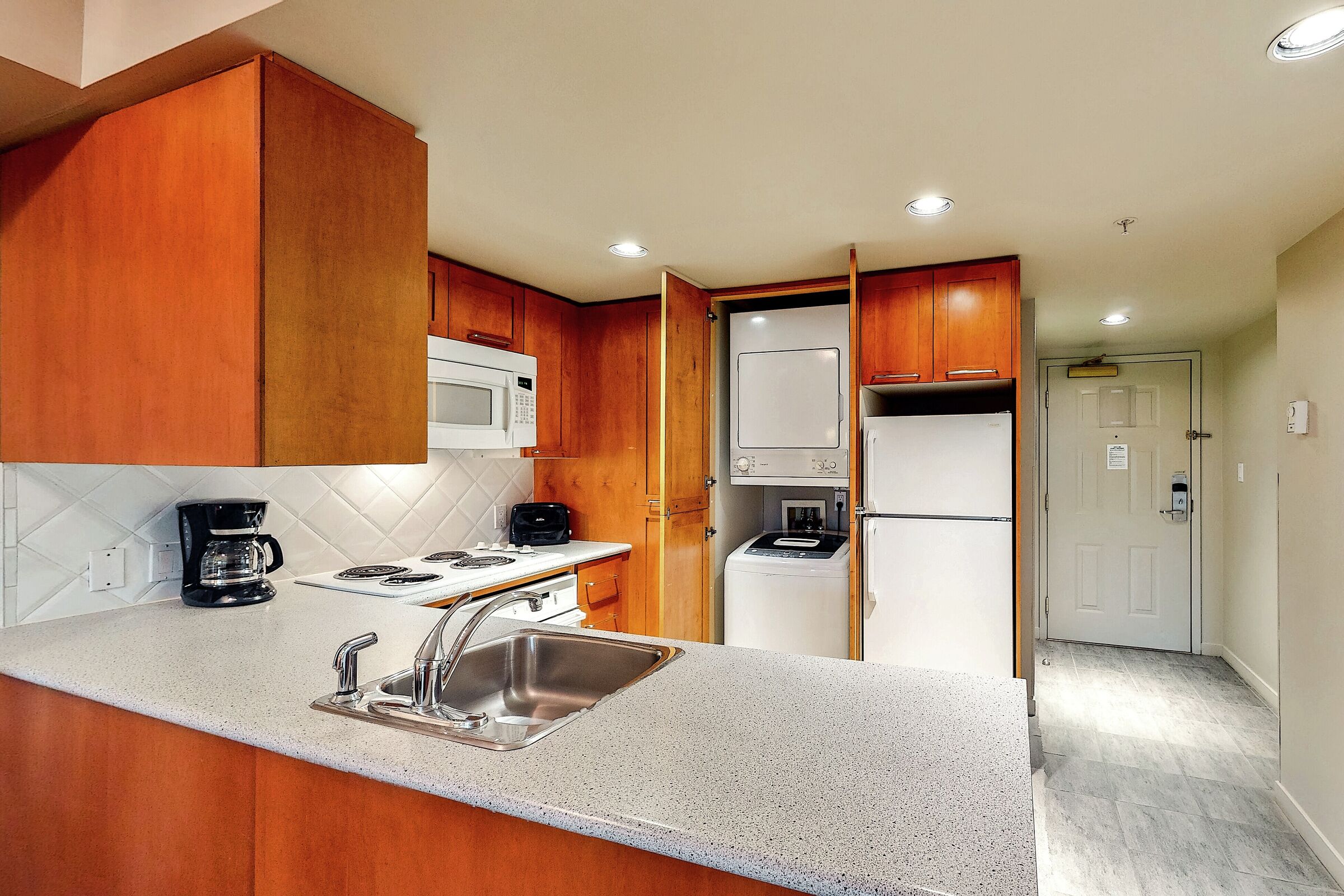 #410 - Studio Kitchen