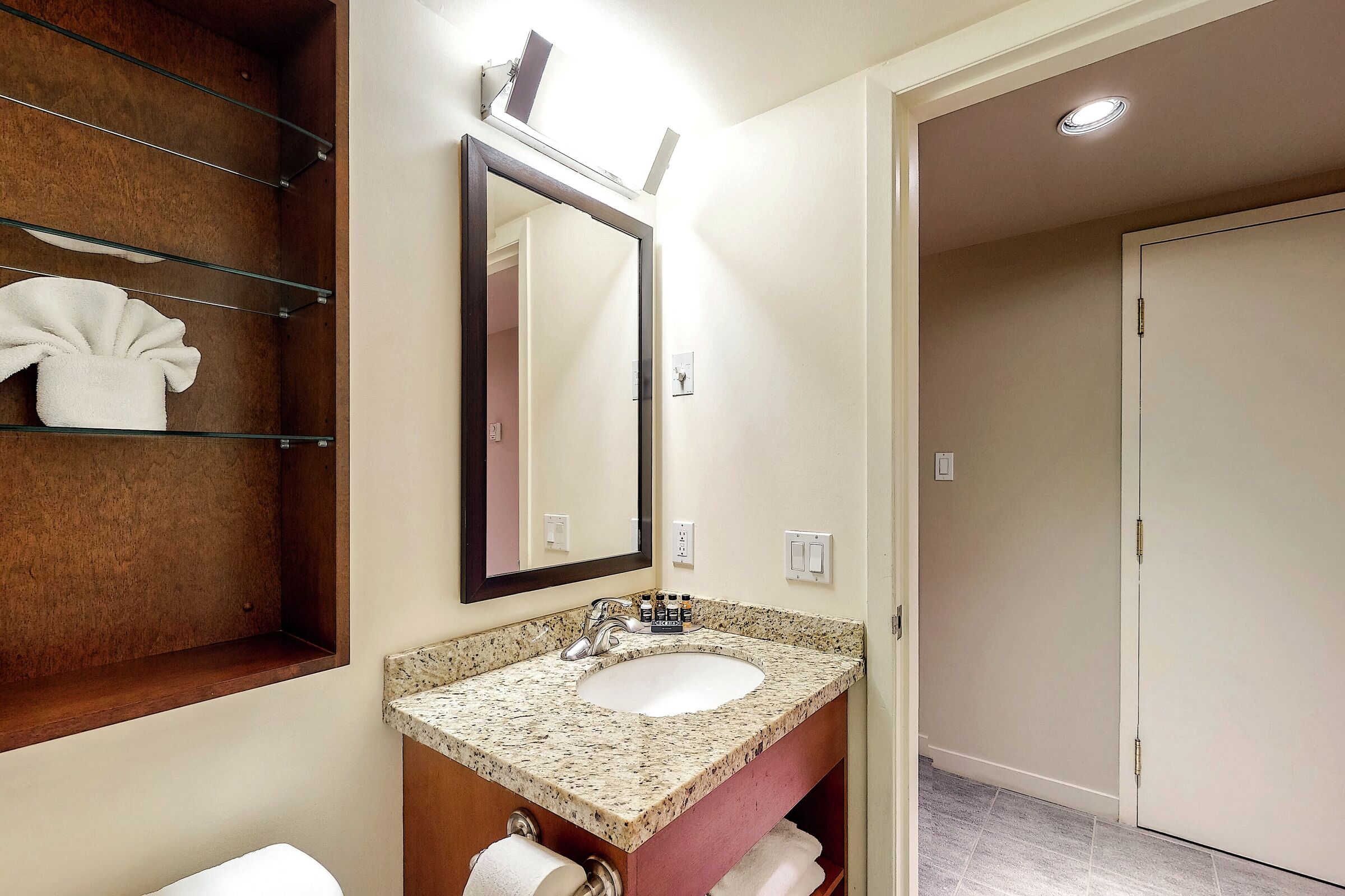 #410 - Studio Bathroom