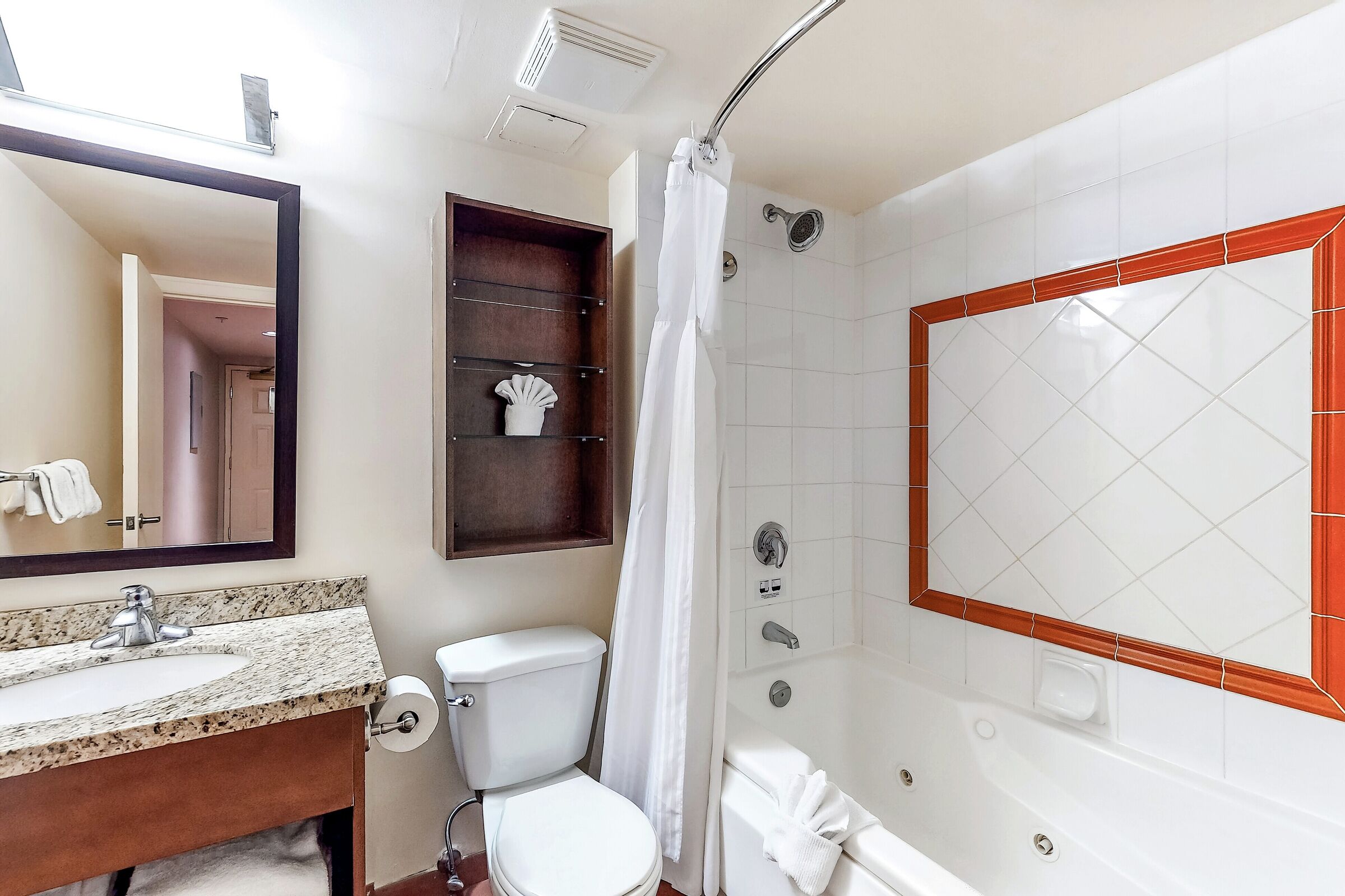 #206 - Studio Bathroom