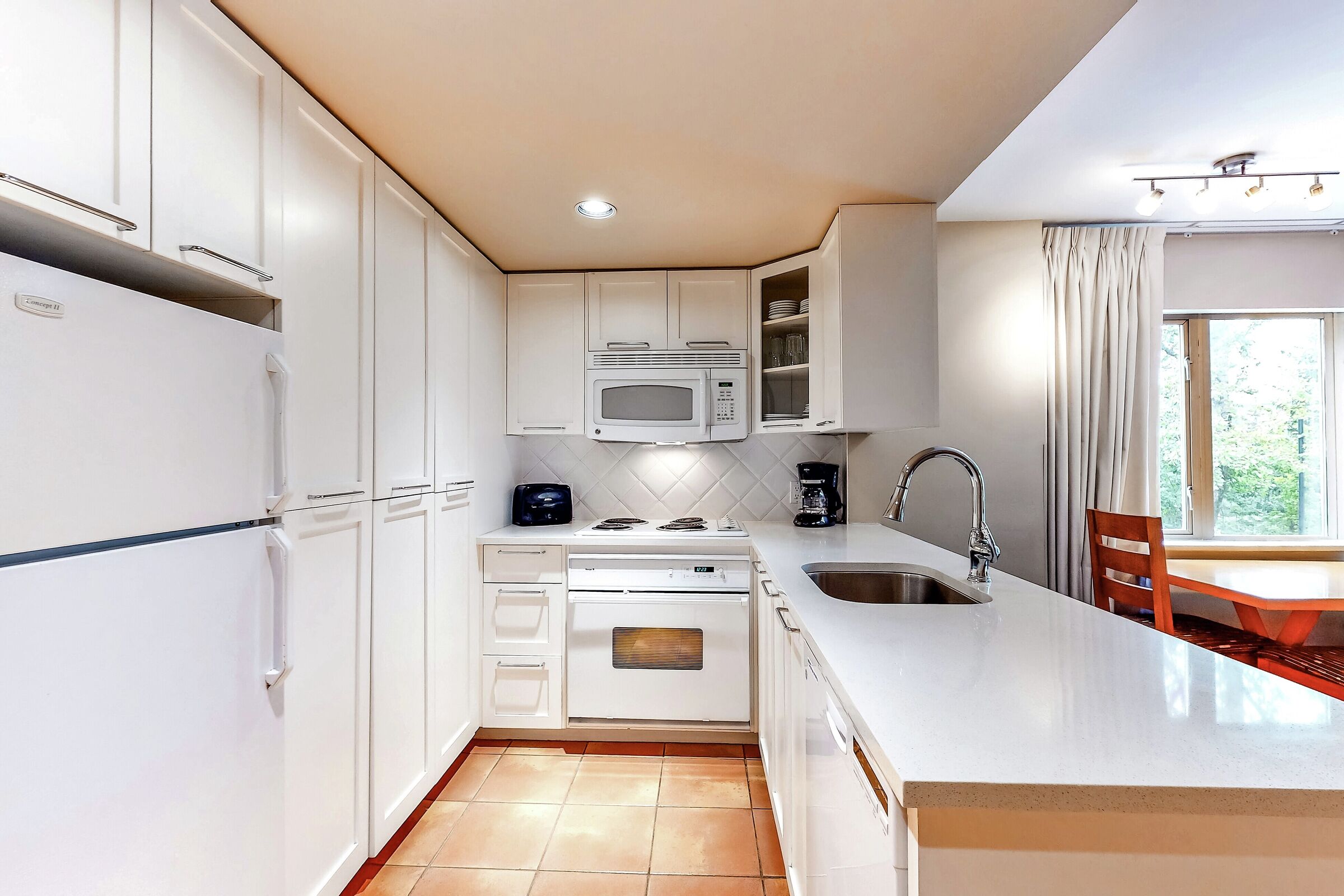 #206 - Studio Kitchen
