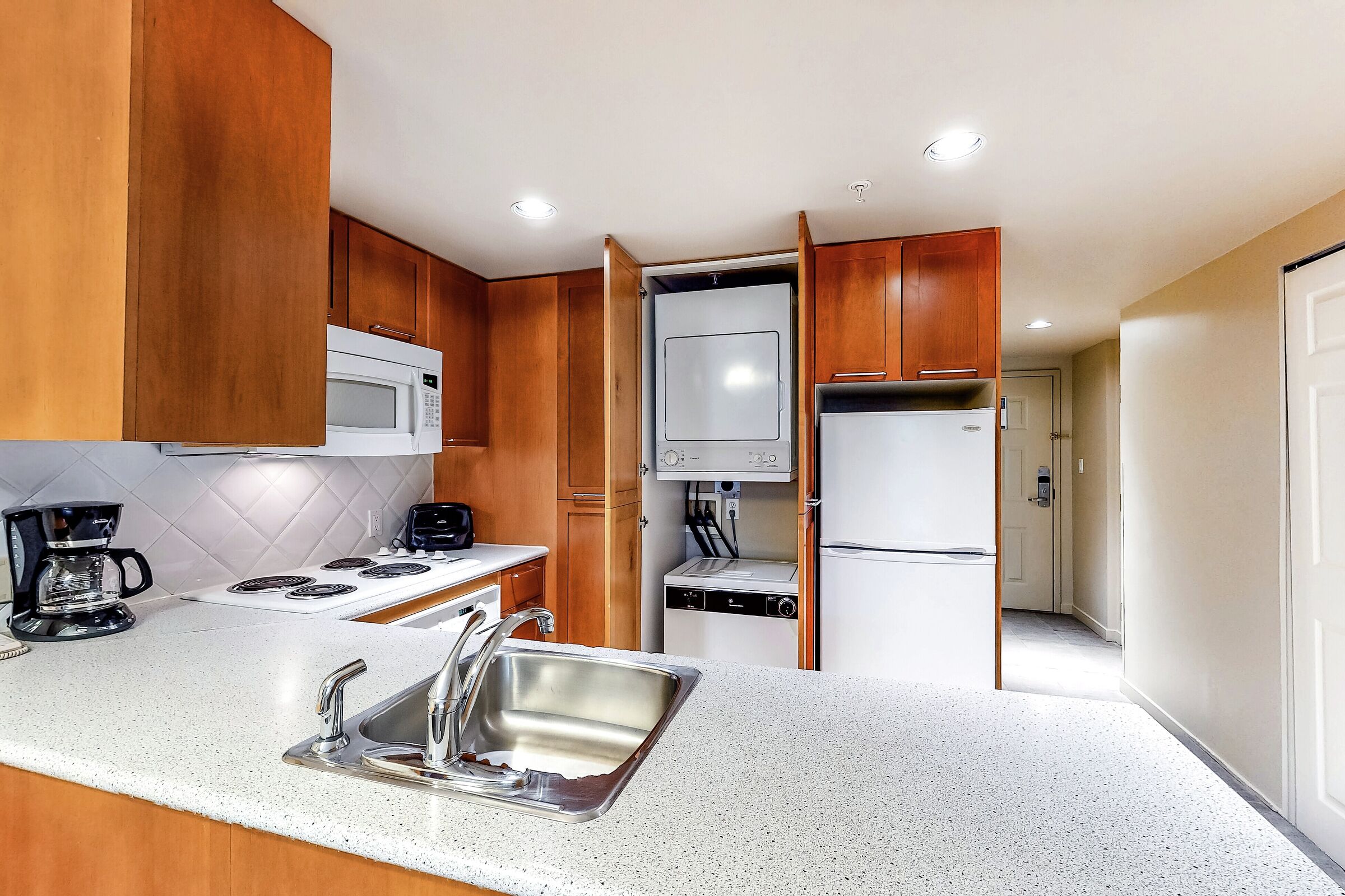 #209 - Studio Kitchen
