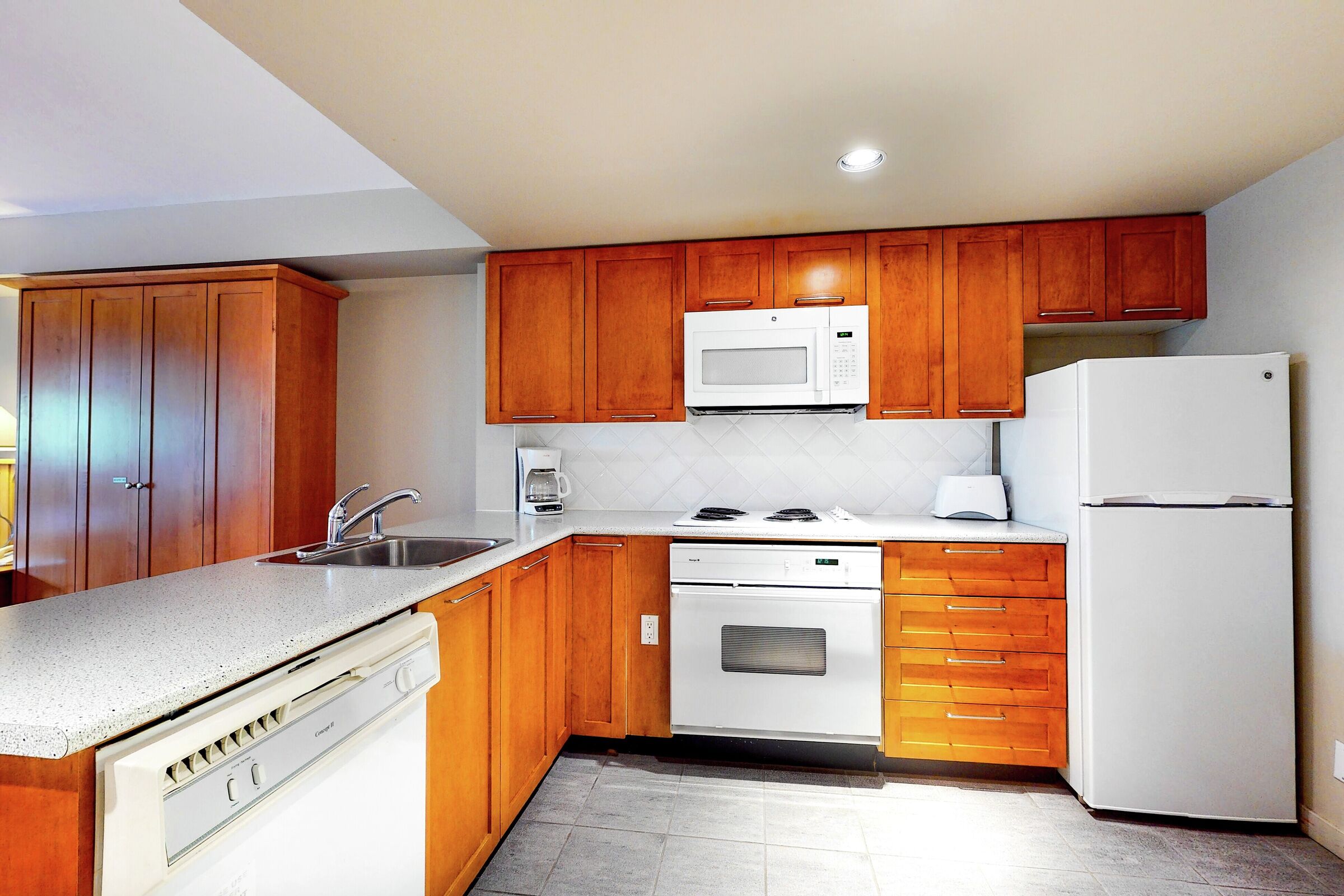 #505 - Studio Kitchen