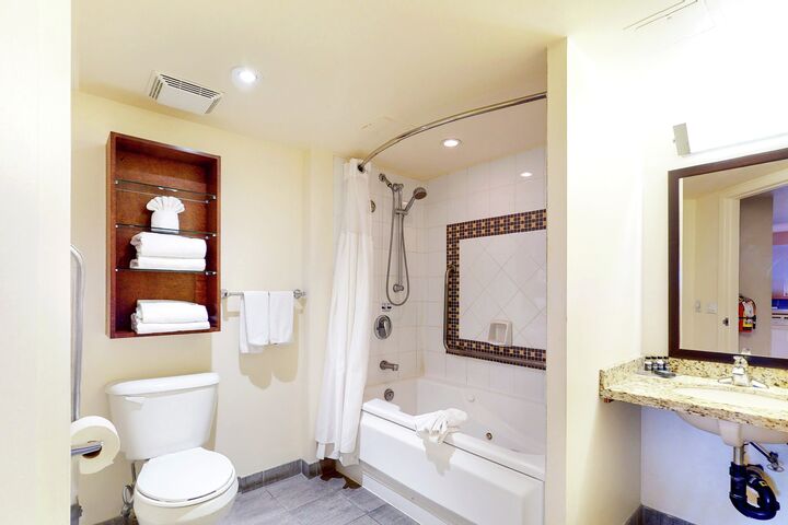 #505 - Studio Bathroom