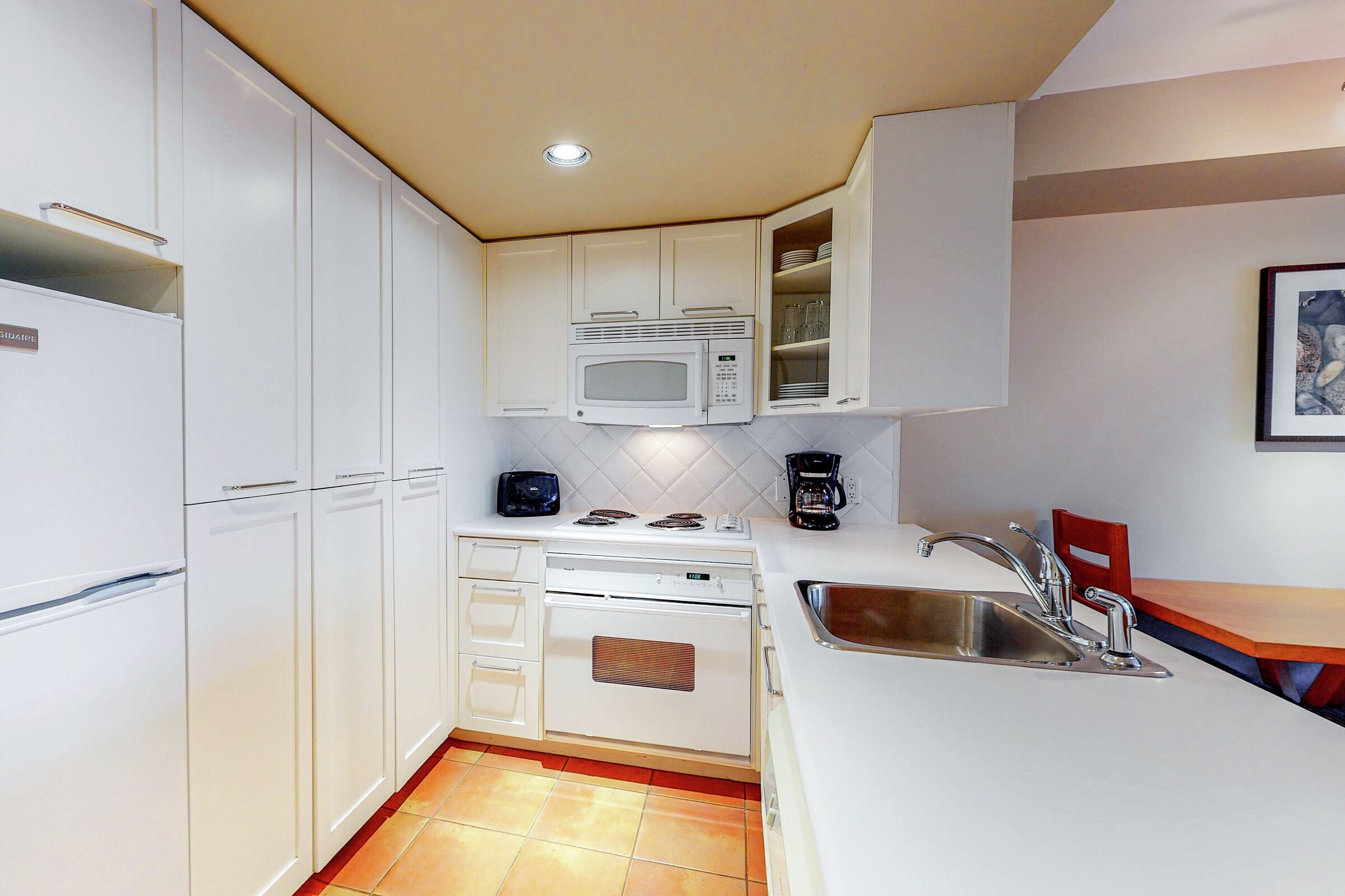 #308 - Studio Kitchen