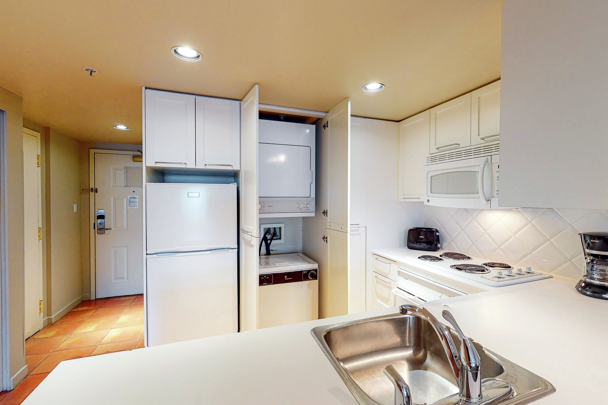 #308 - Studio Kitchen