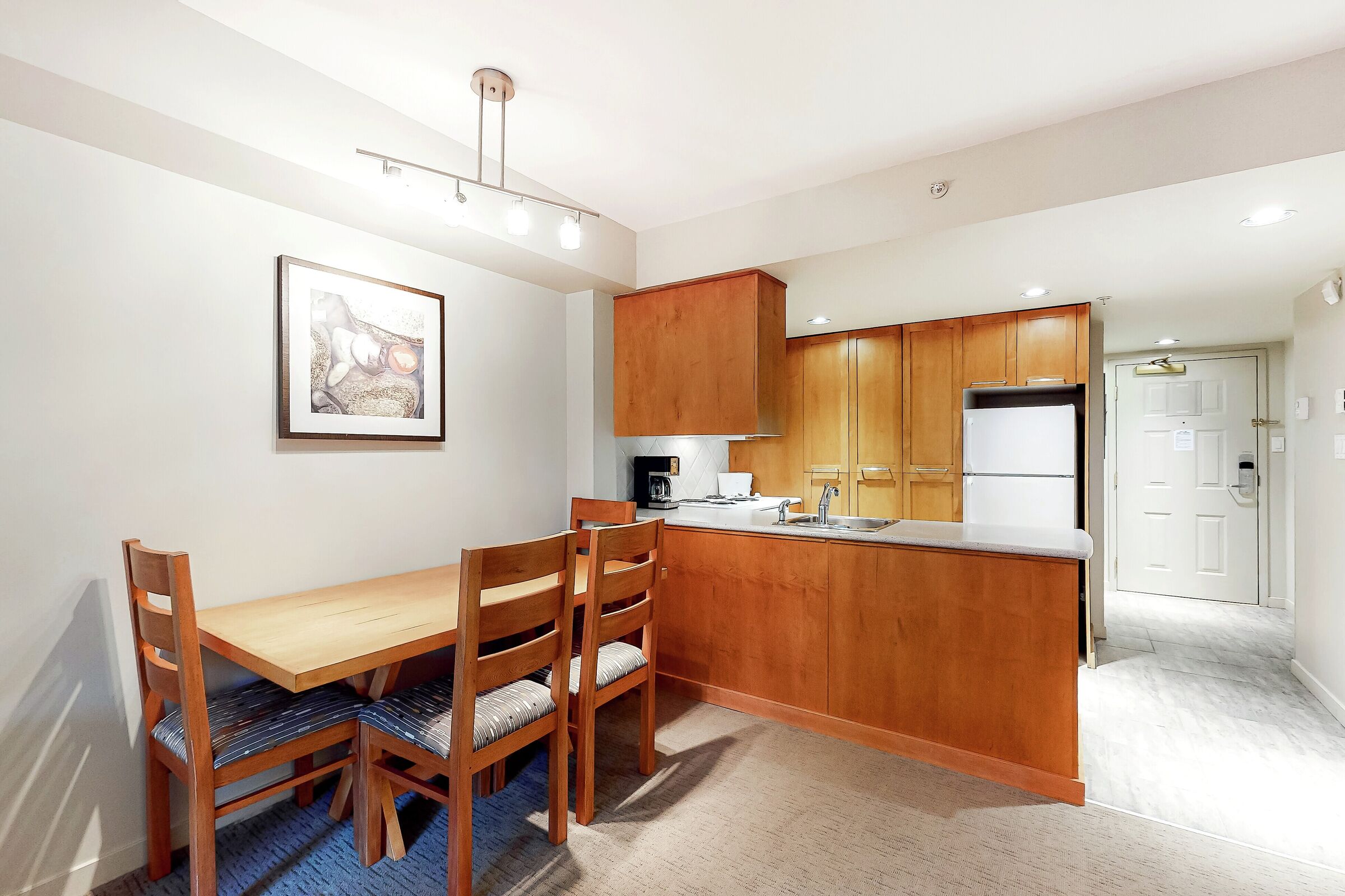 #3303 - Studio Dining Area & Kitchen