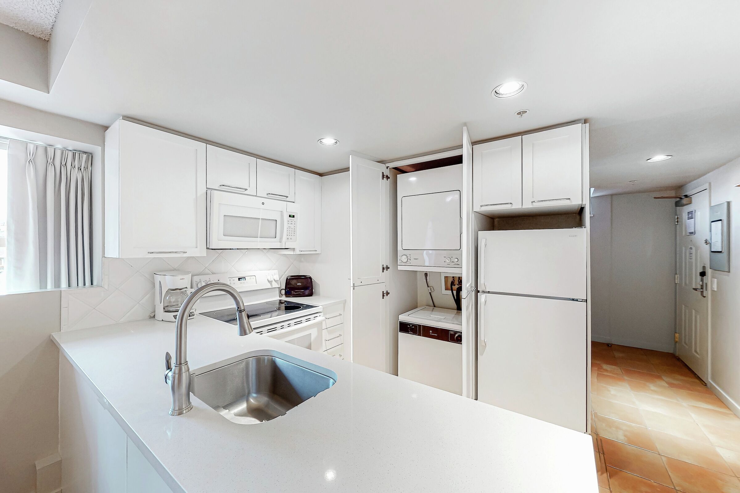 #4401 - Studio Kitchen