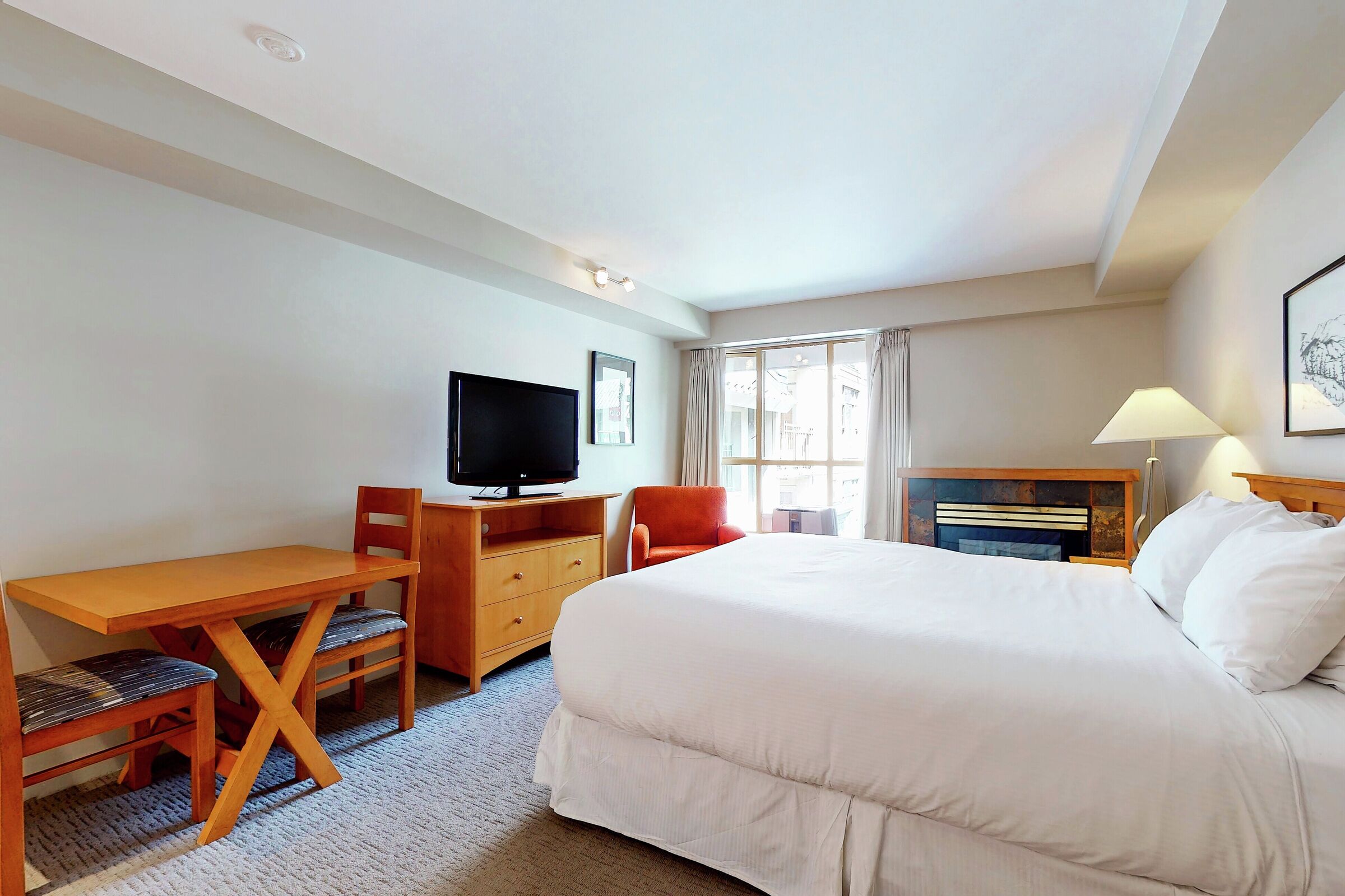 #428 - Studio Sleeping Area