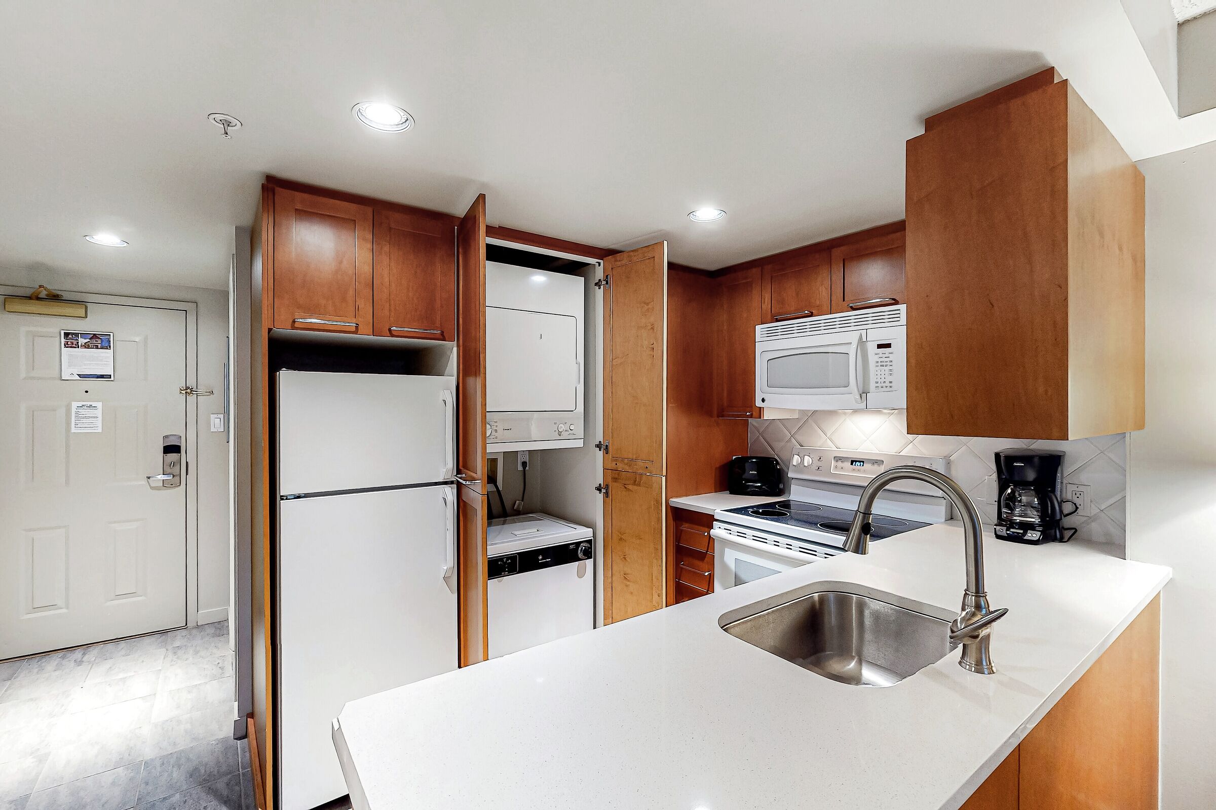 #4402 - Studio Kitchen