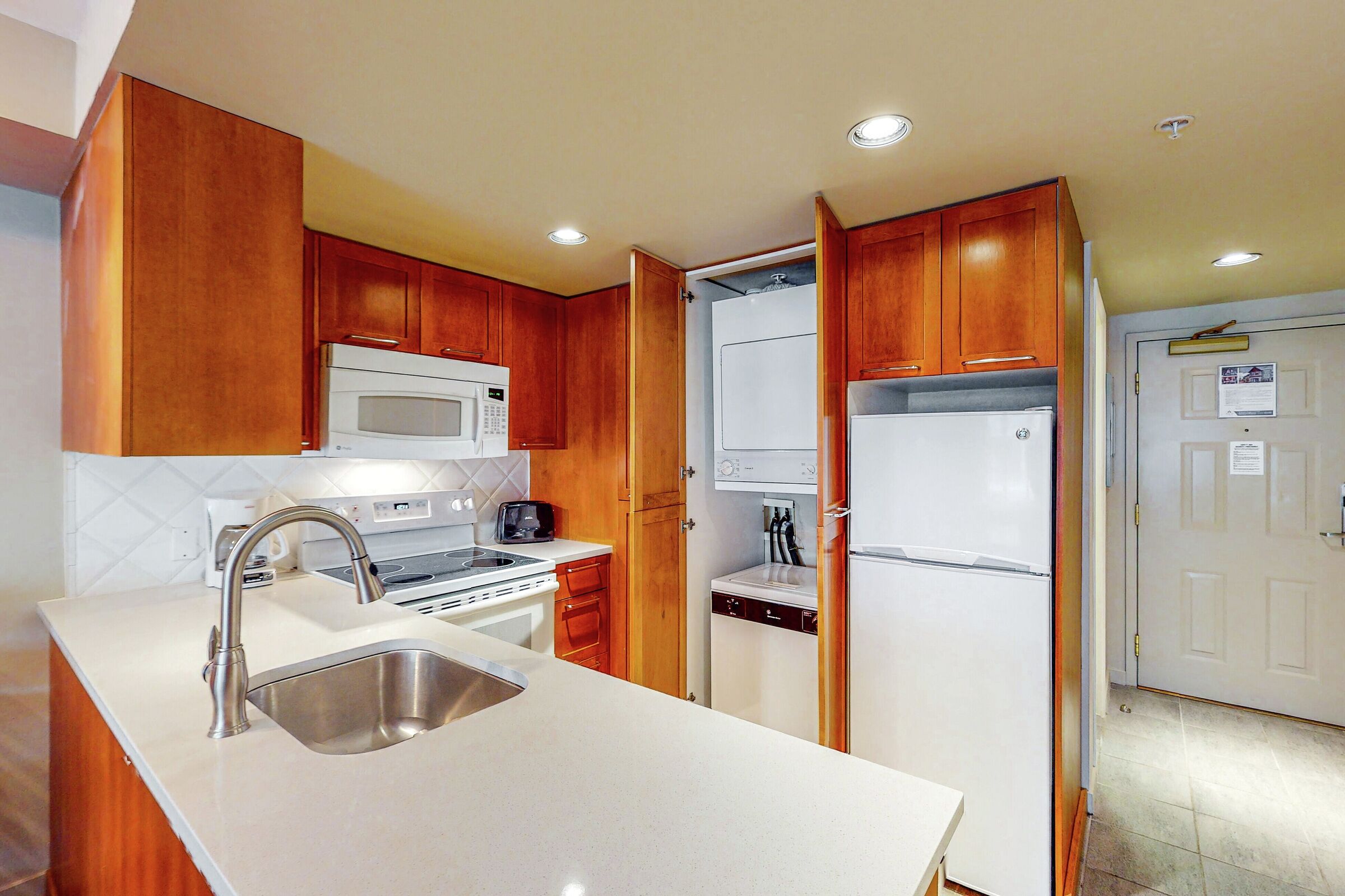 #305 - Studio Kitchen