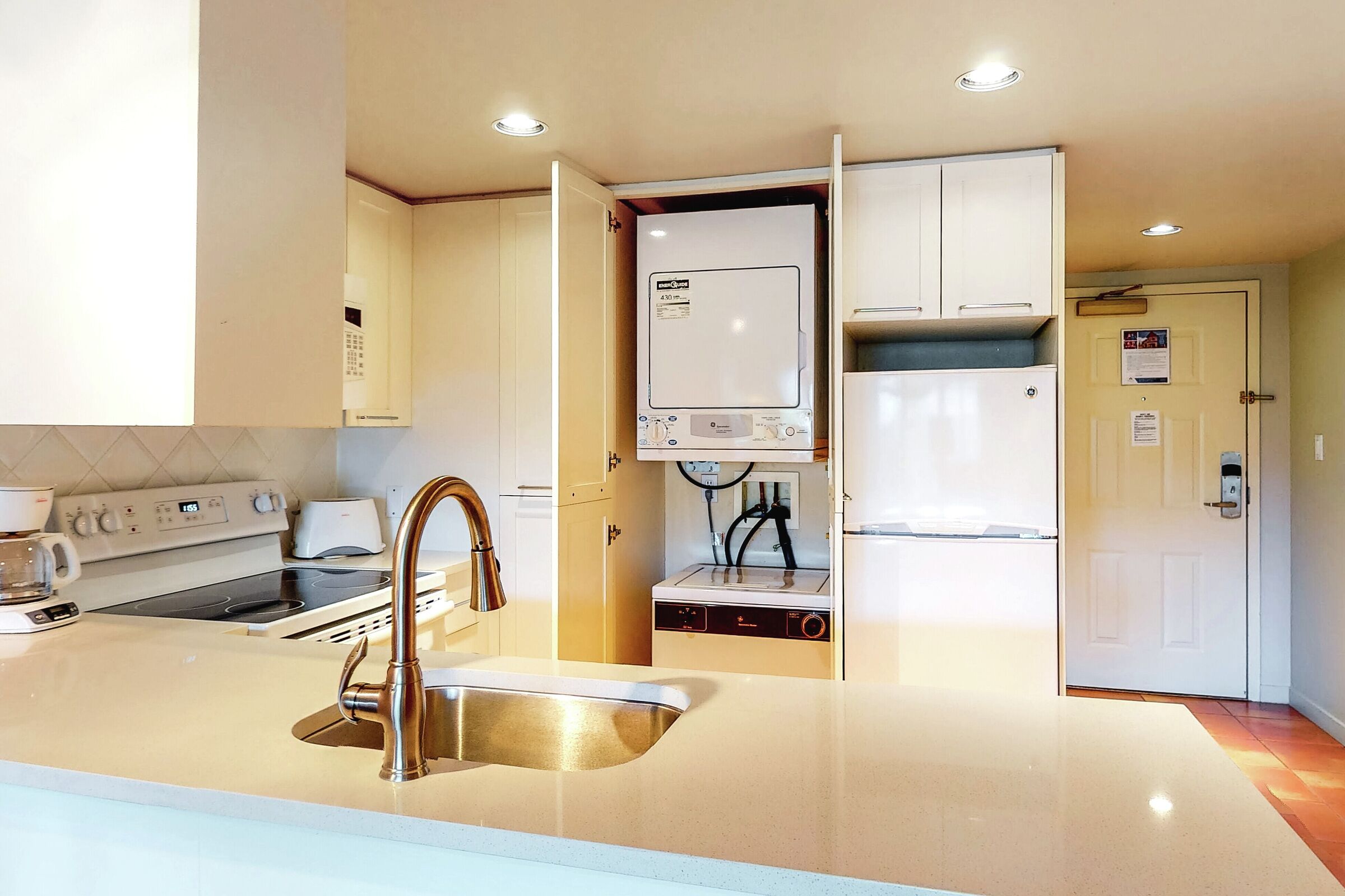 #408 - Studio Kitchen