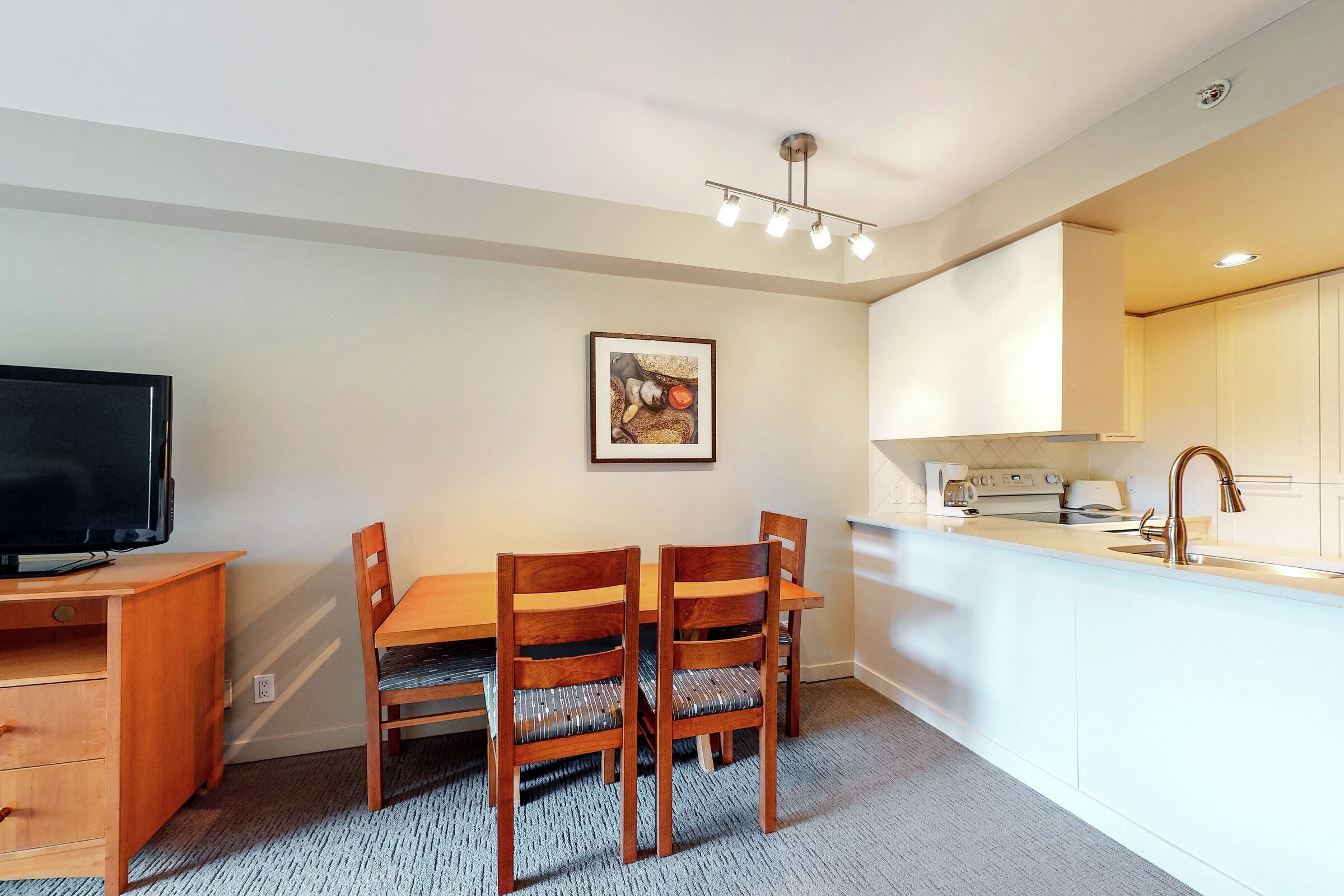 #408 - Studio Dining Area