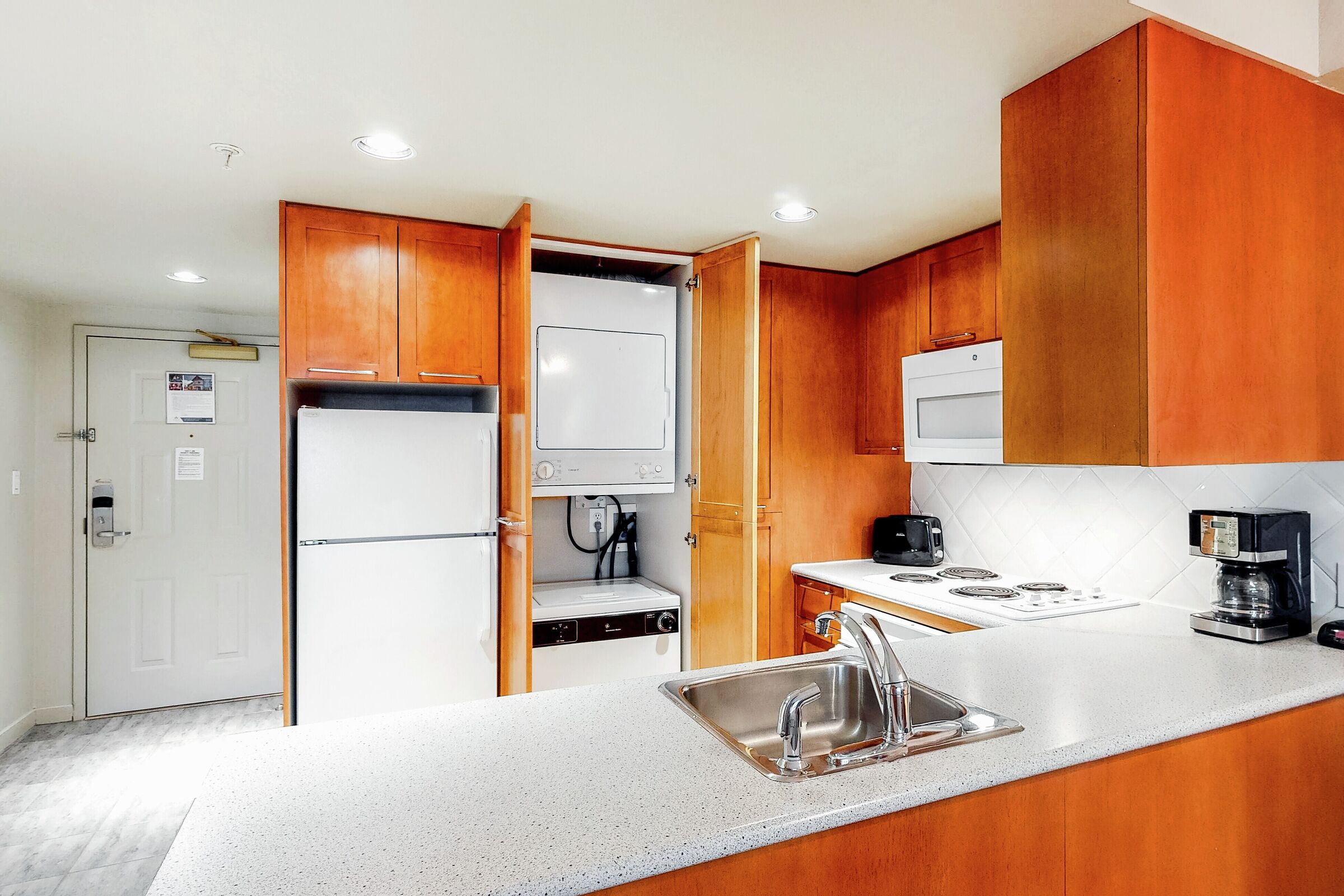#513 - Studio Kitchen
