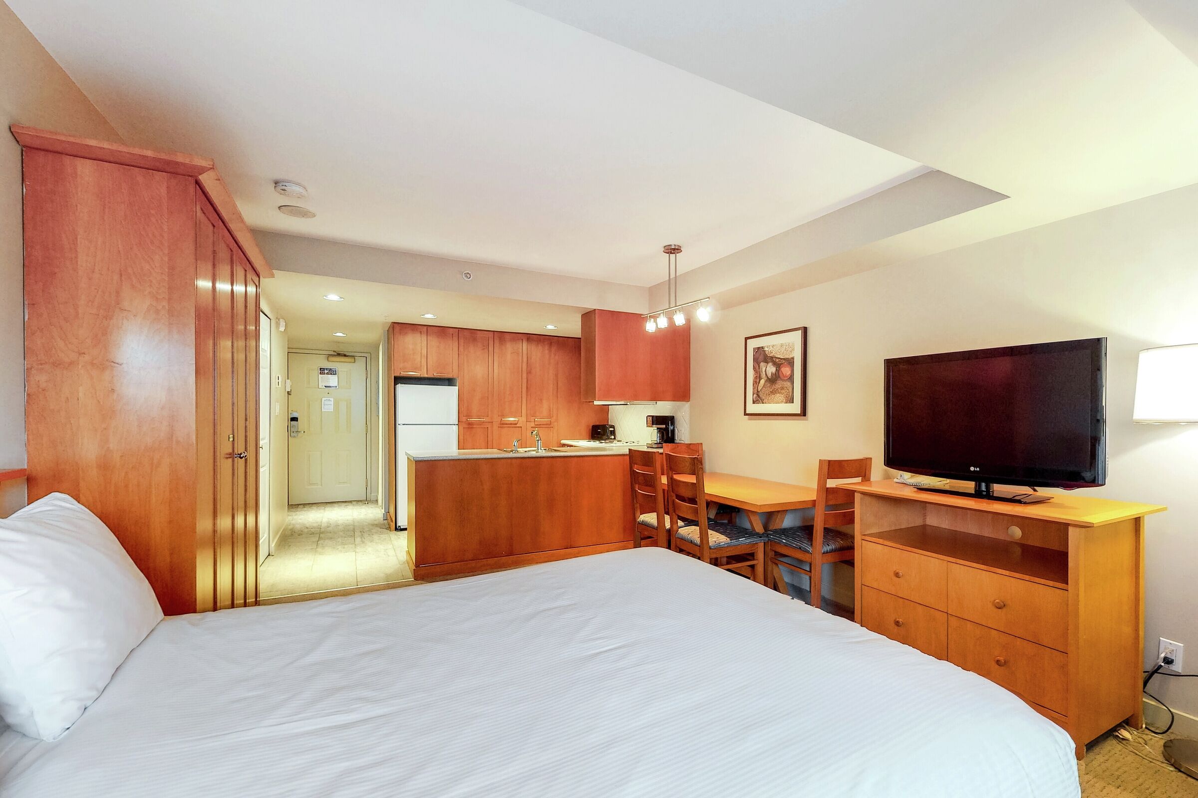 #513 - Studio Sleeping Area