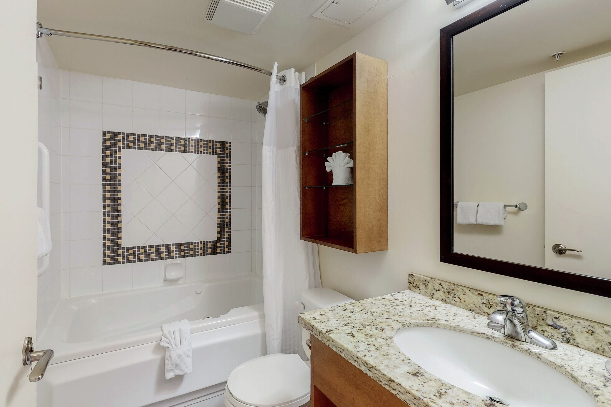 #514 - Studio Bathroom