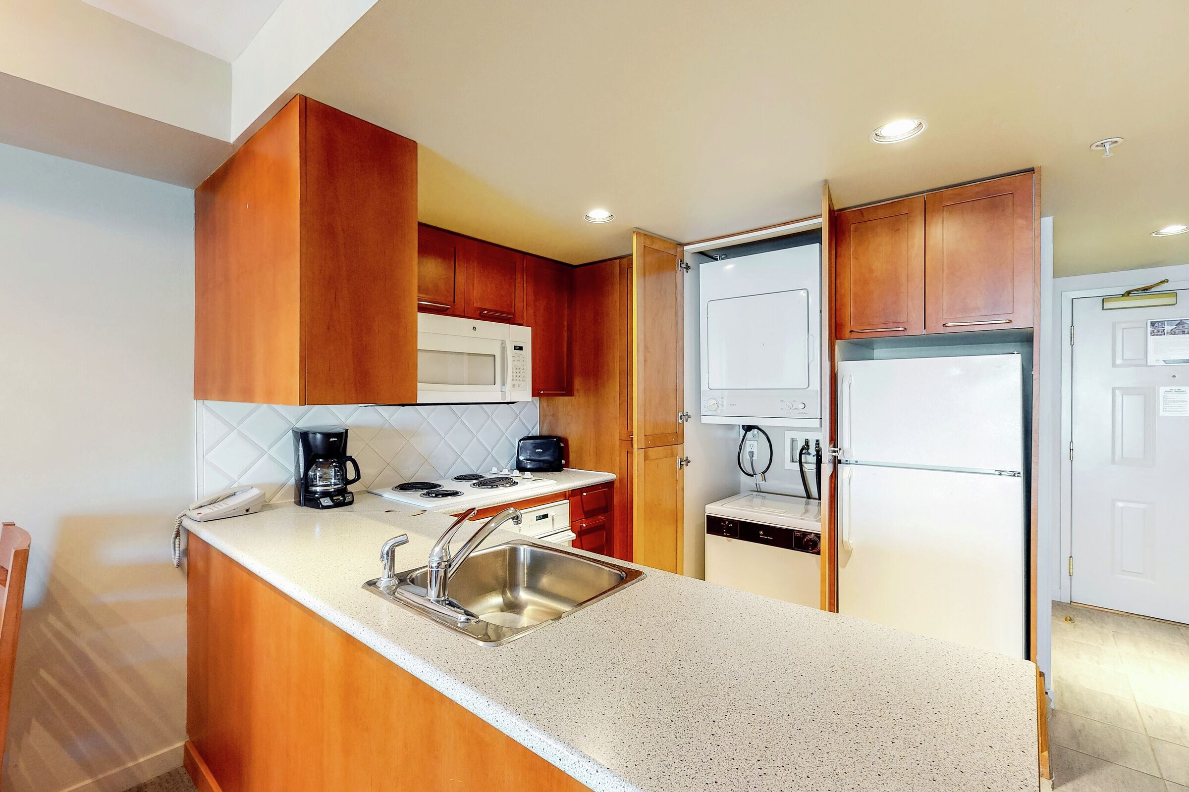 #418 - Studio Kitchen