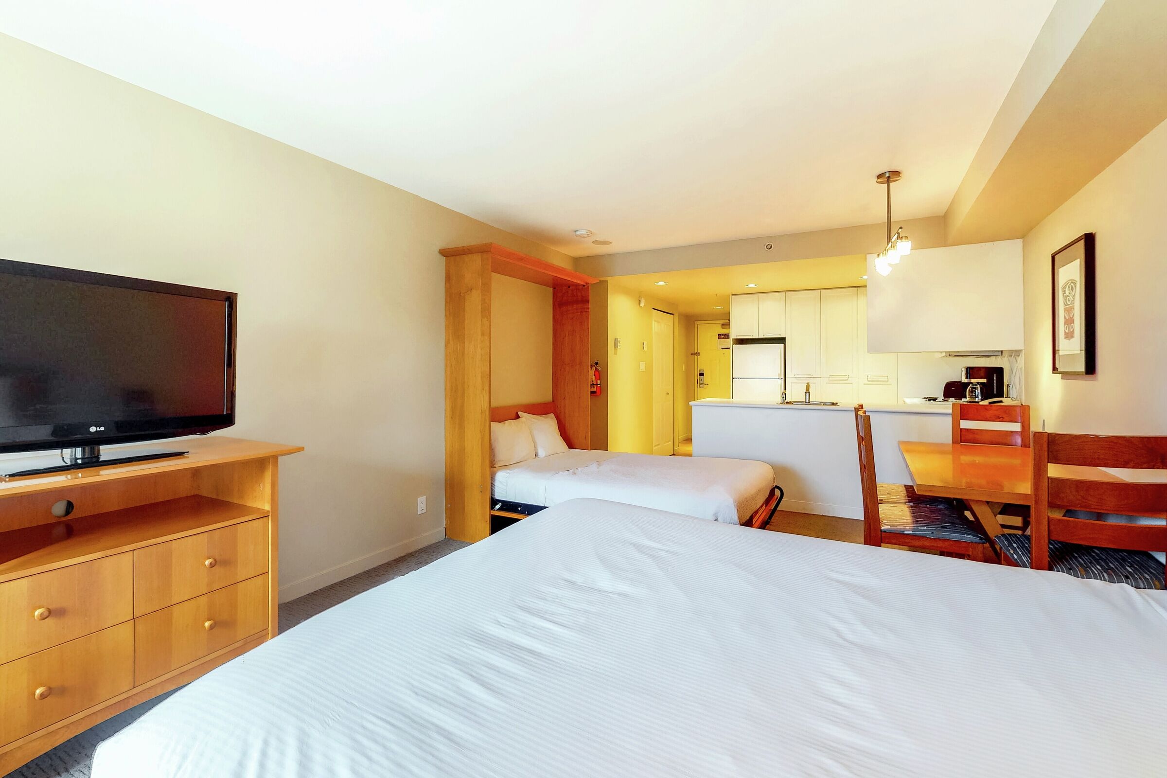 #417 - Studio Sleeping Area