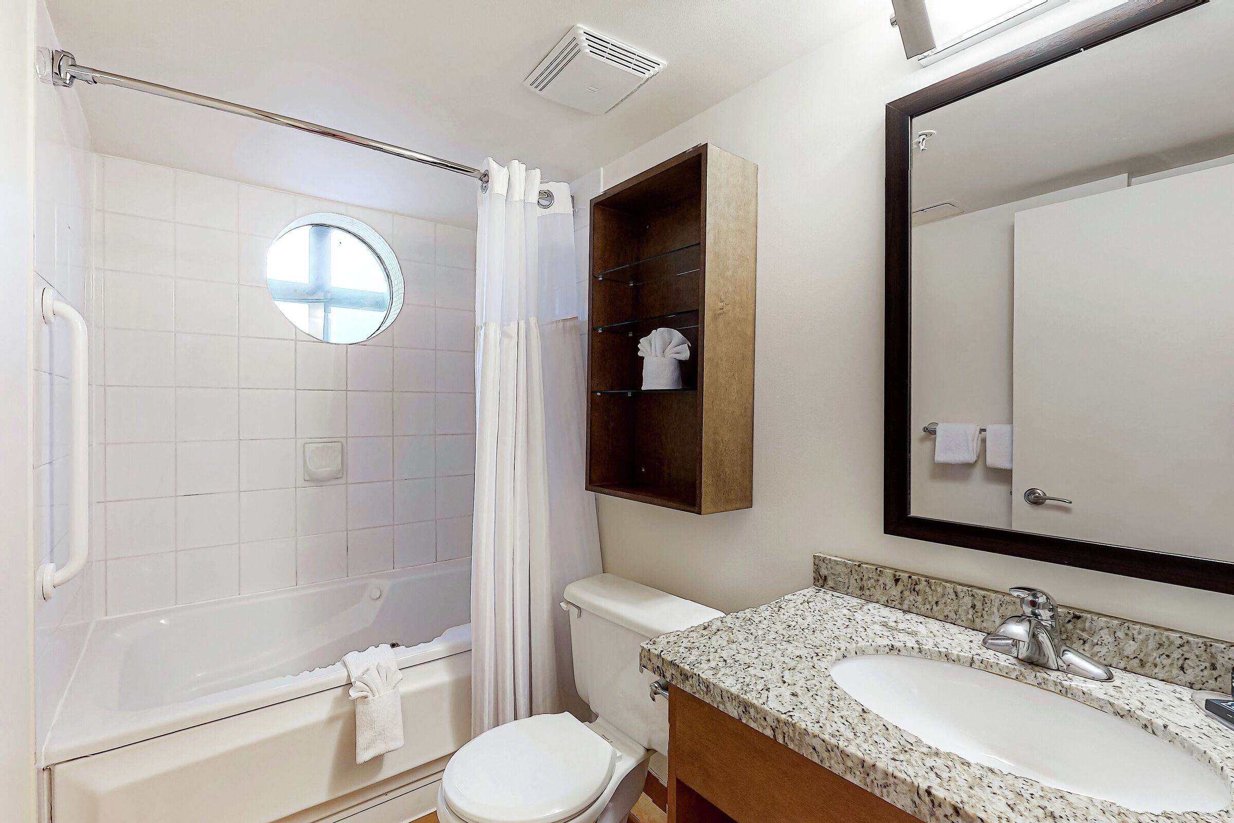 #501 - Studio Bathroom