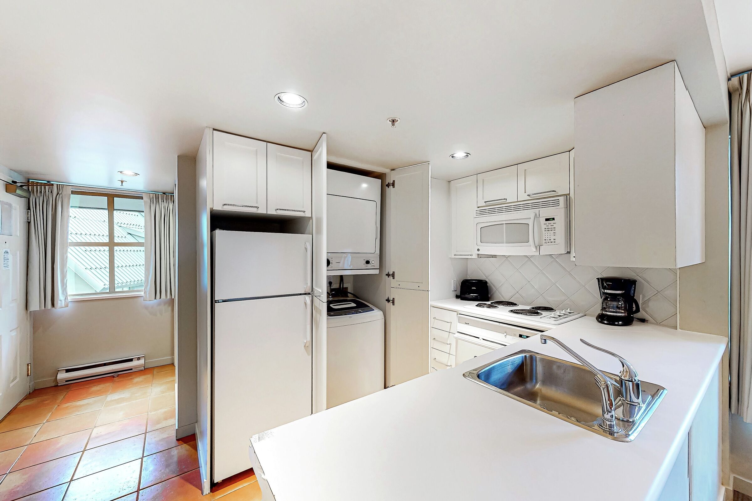 #501 - Studio Kitchen