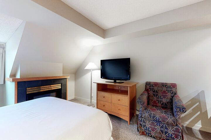 #507 - Studio Sleeping Area