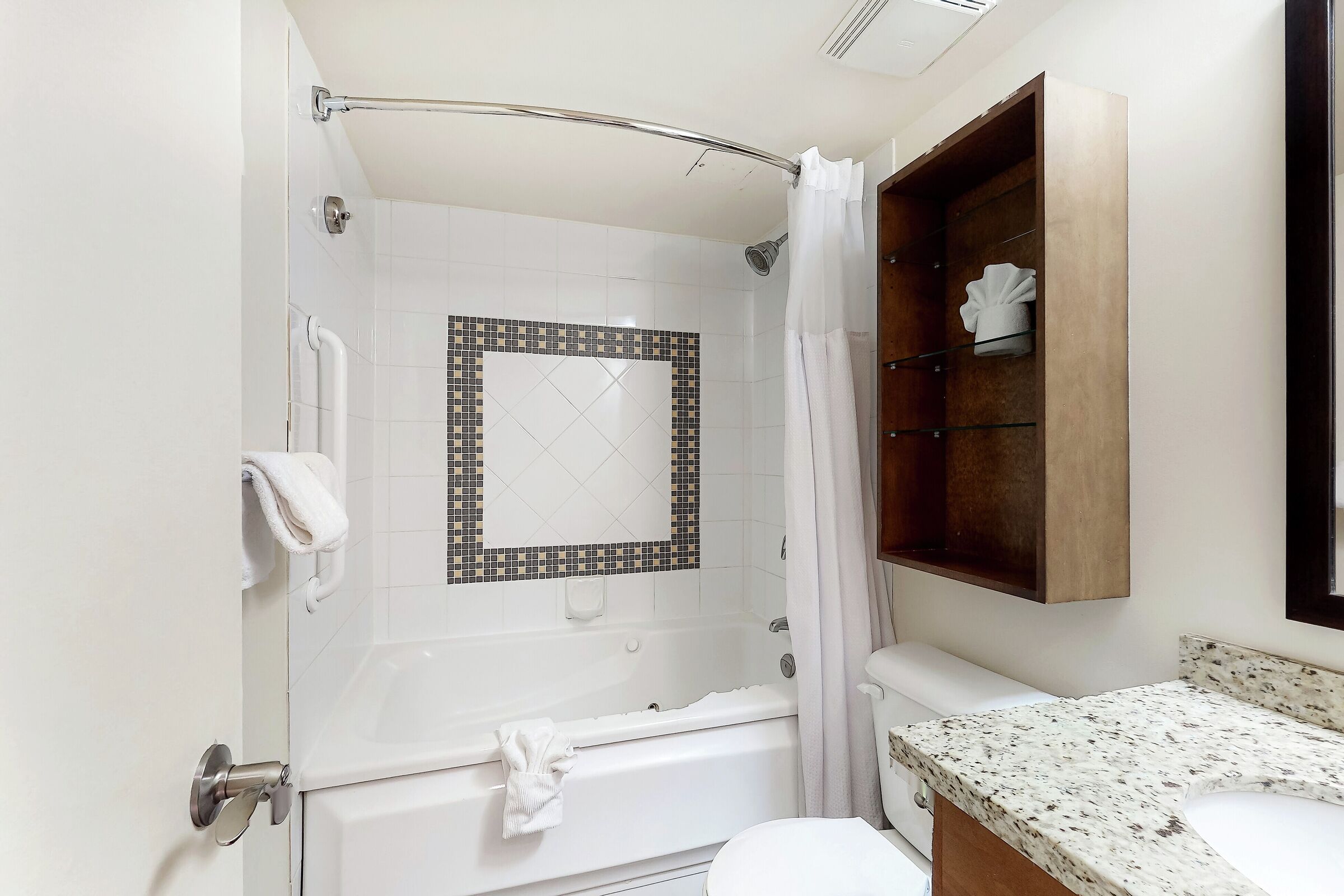 #507 - Studio Bathroom