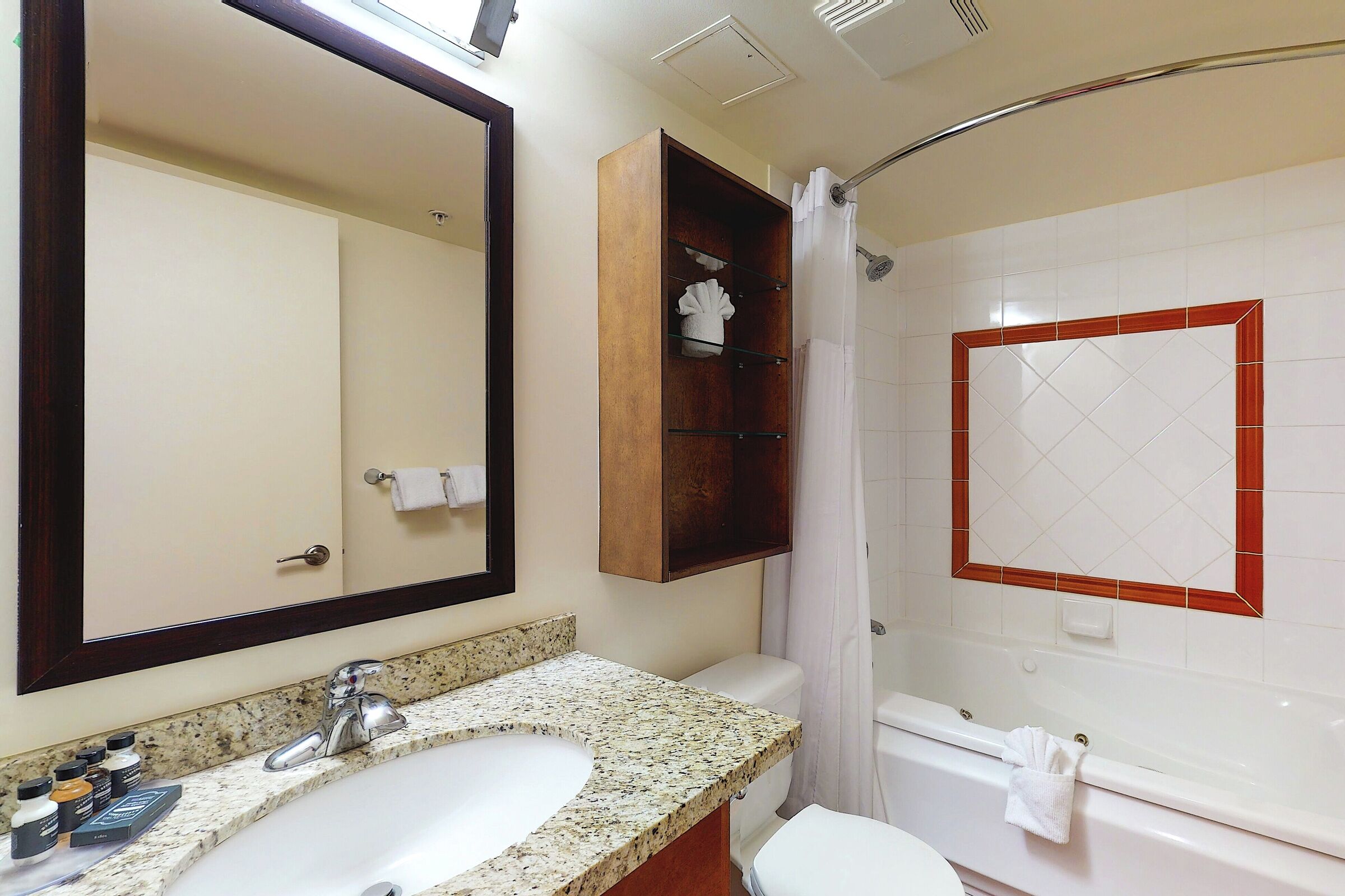 #315 - Studio Bathroom