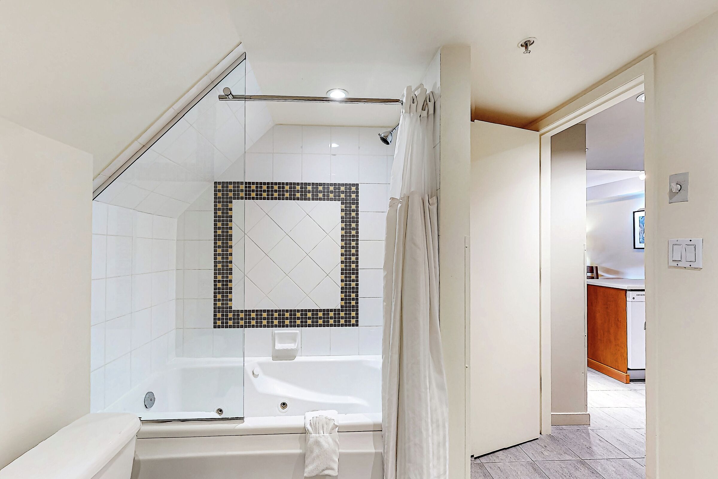 #503 - Bathroom