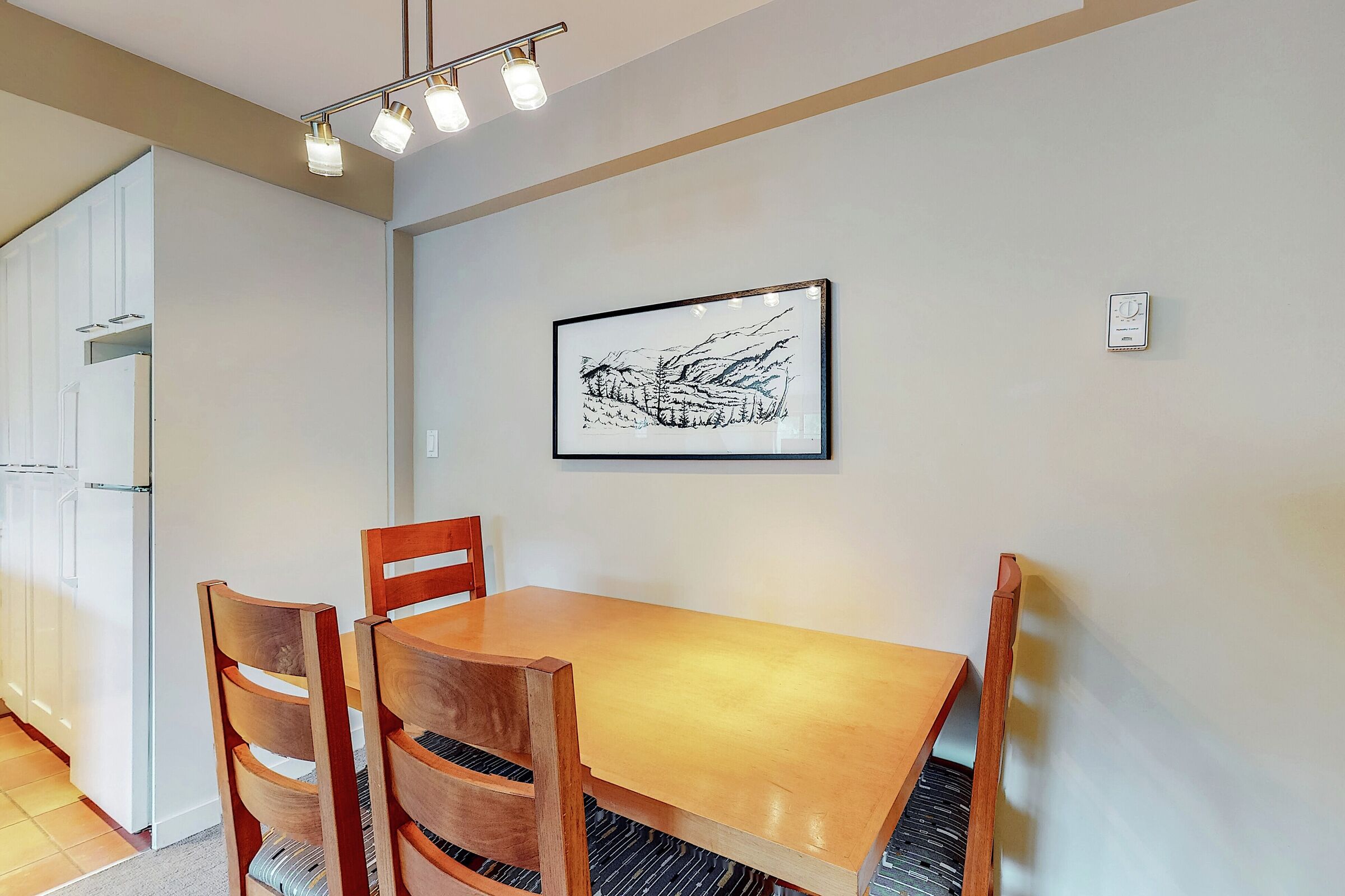 #517 - Dining Area