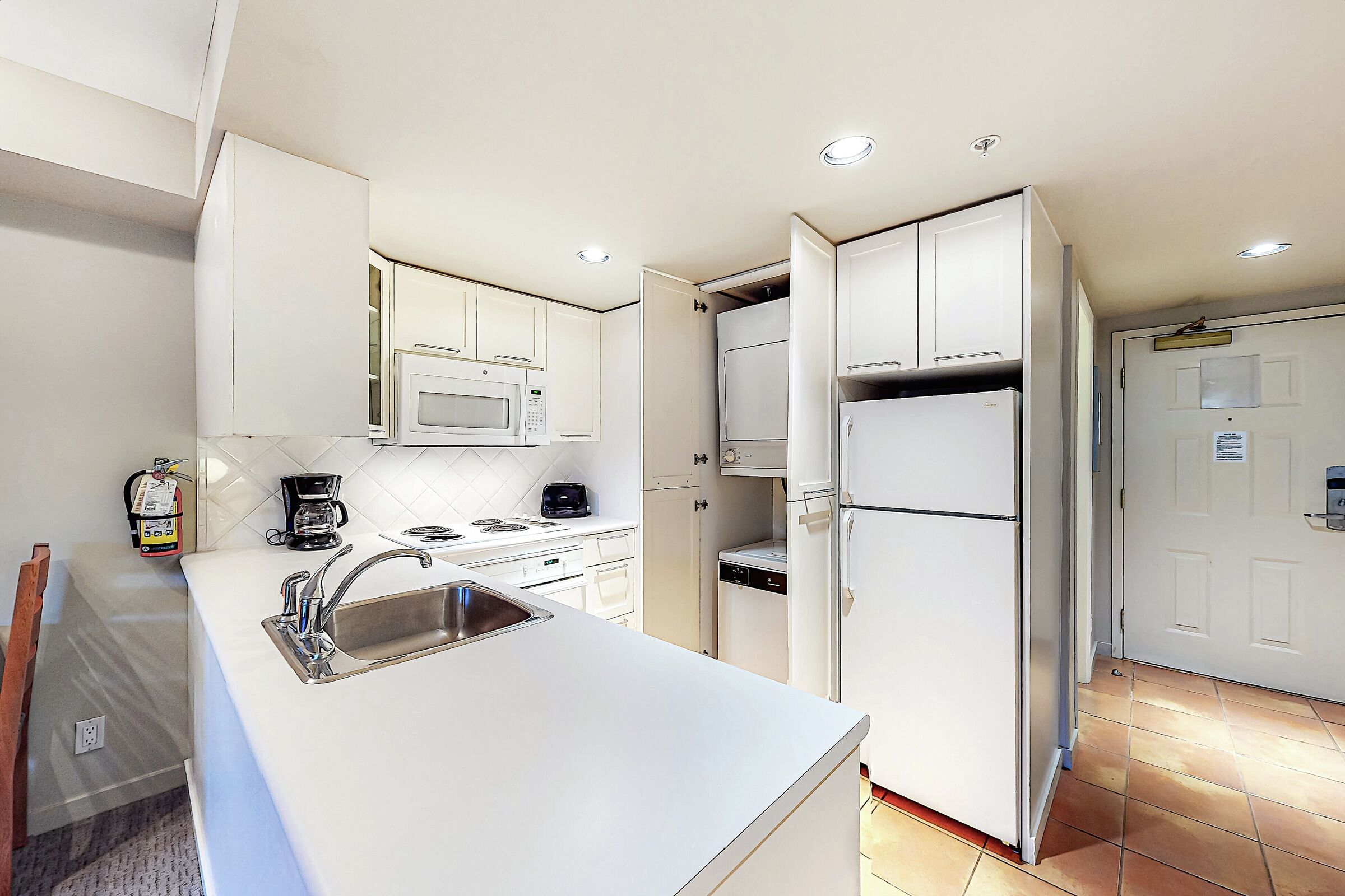 #512 - Kitchen