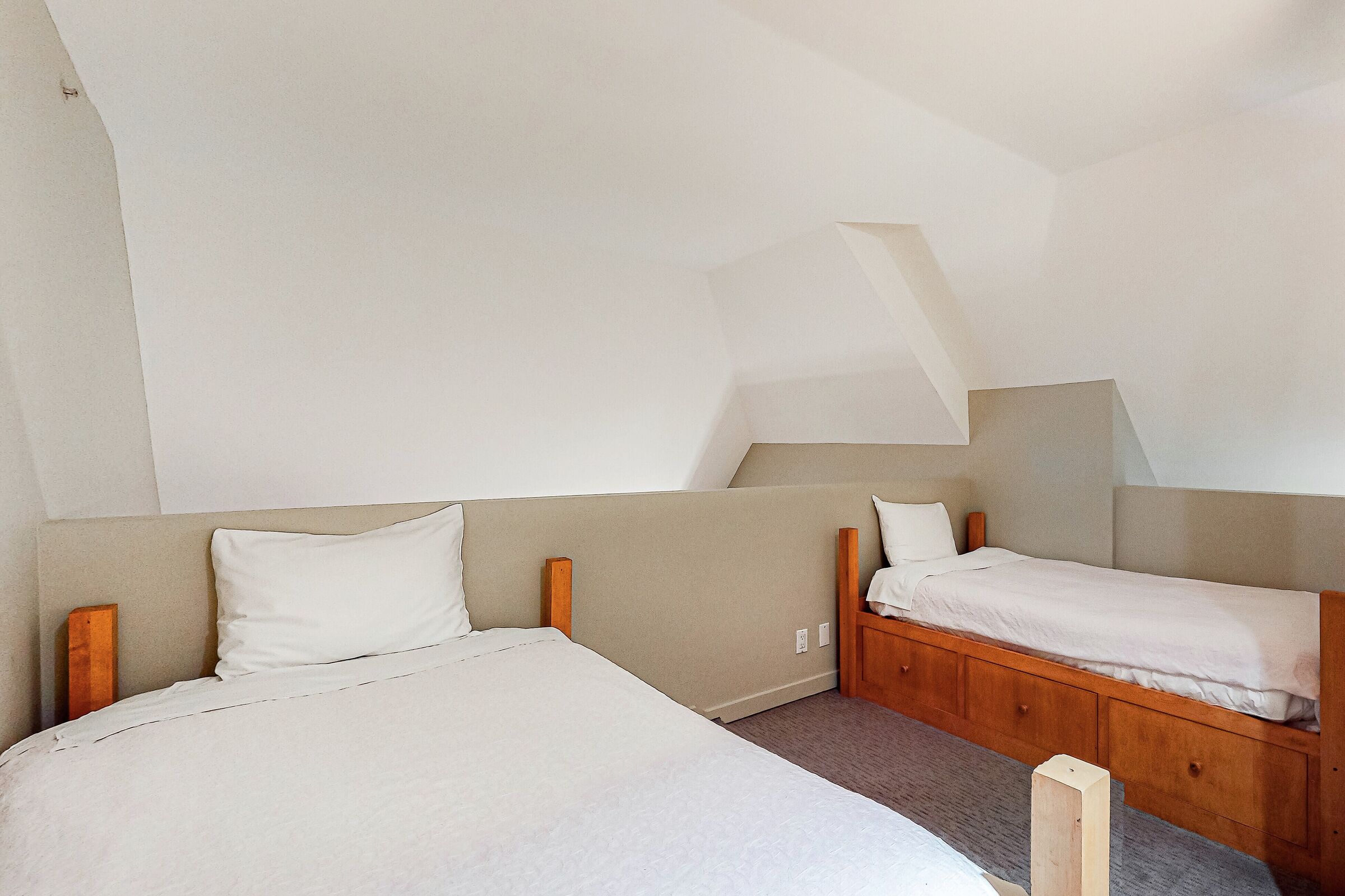 #618 - Loft Bedroom