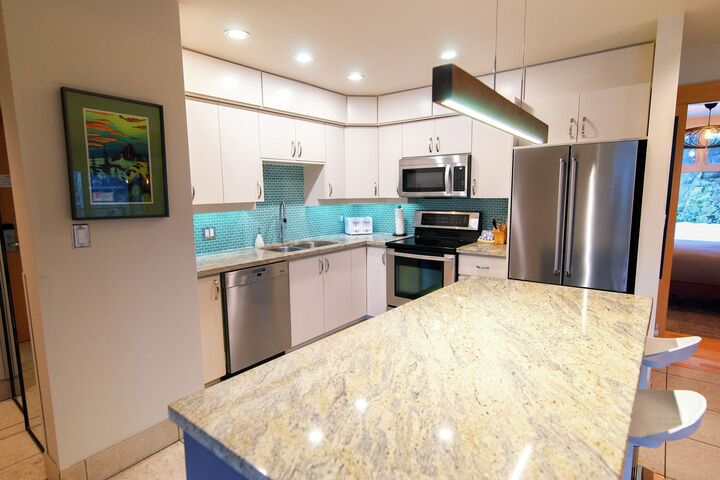 2 Bdrm HT - Kitchen