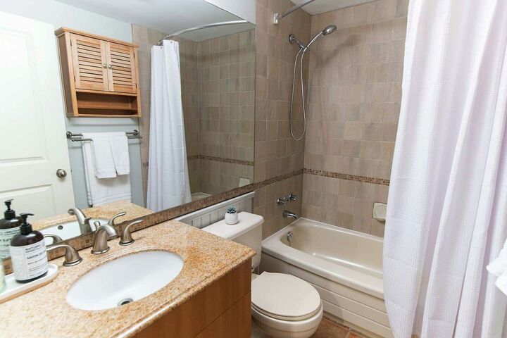 #34 - Bathroom