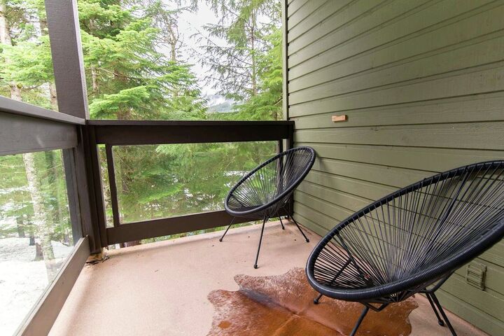 #34 - Balcony