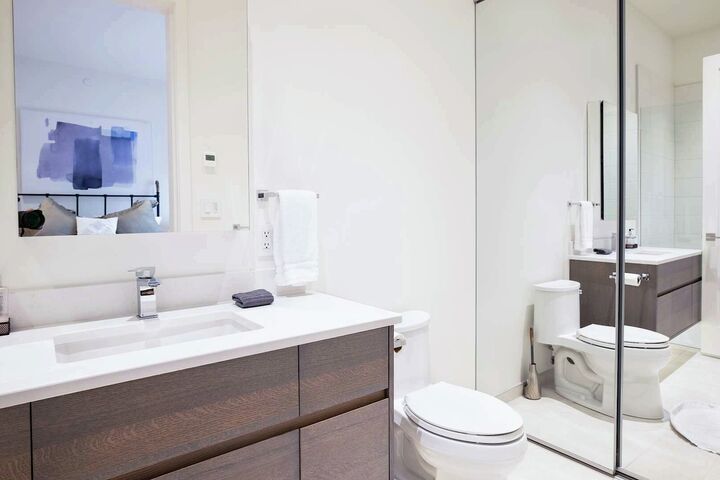 3 Bdrm 3.5 Bath HT - Ensuite Bathroom