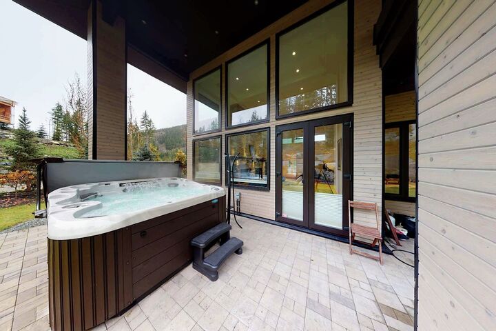 Patio with Hot Tub