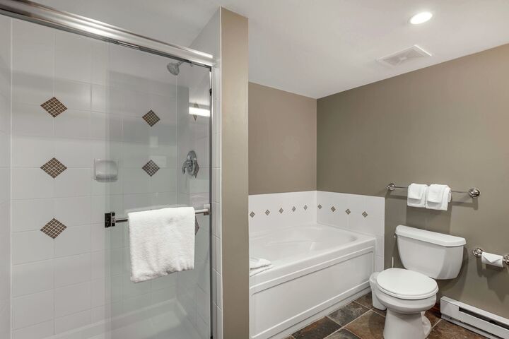 #102 - Master Ensuite Bathroom