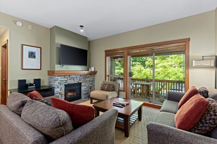 #102 - Living Area