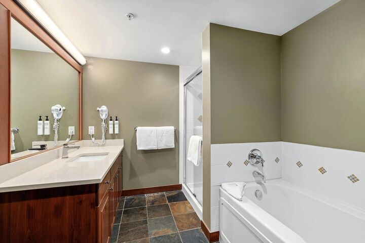 #207 - Master Ensuite Bathroom