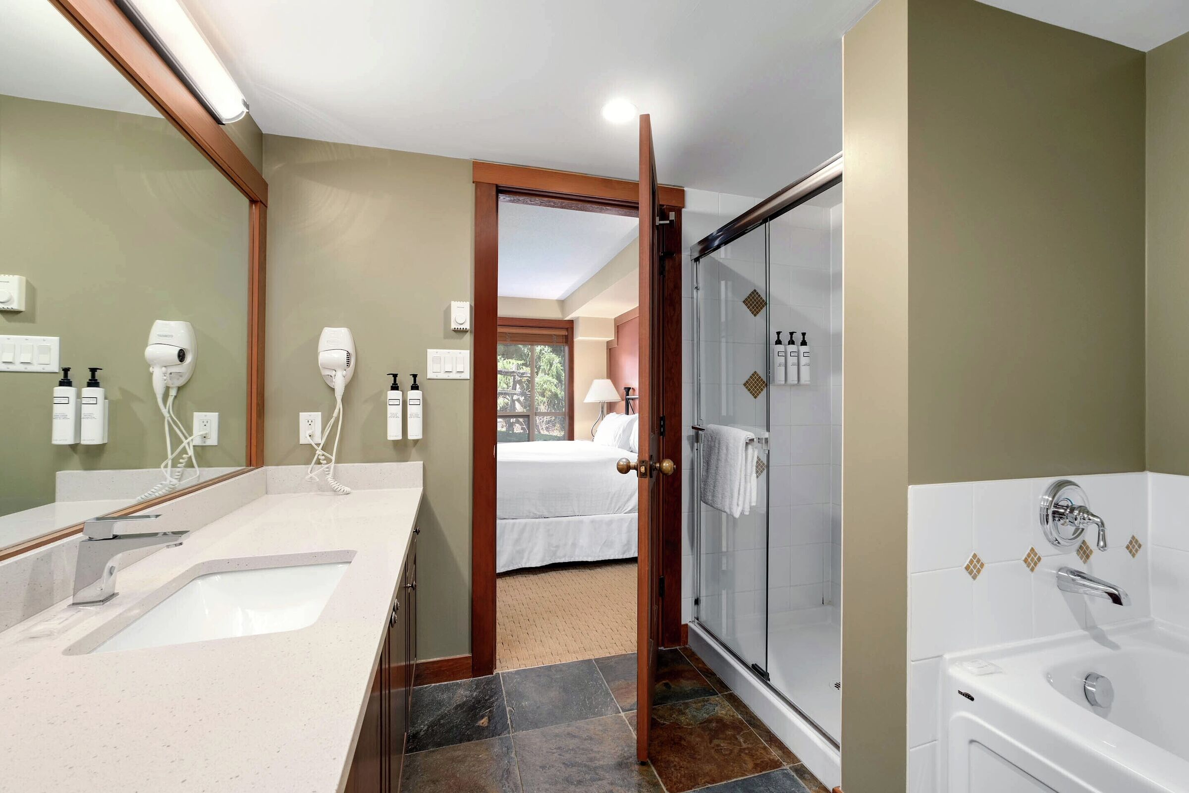 Master Ensuite Bathroom
