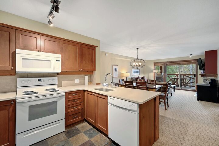 #304 - Kitchen