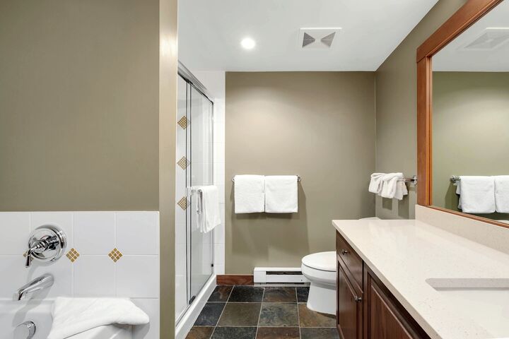 #304 - Master Ensuite Bathroom