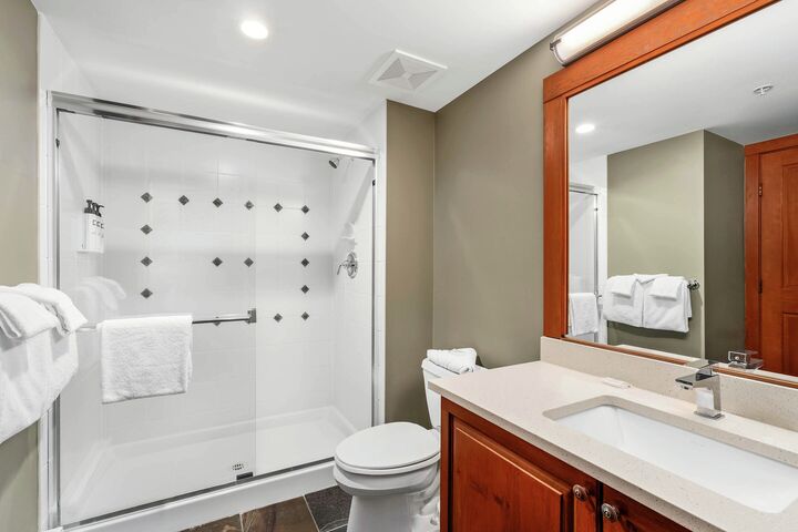 #409 - Bathroom