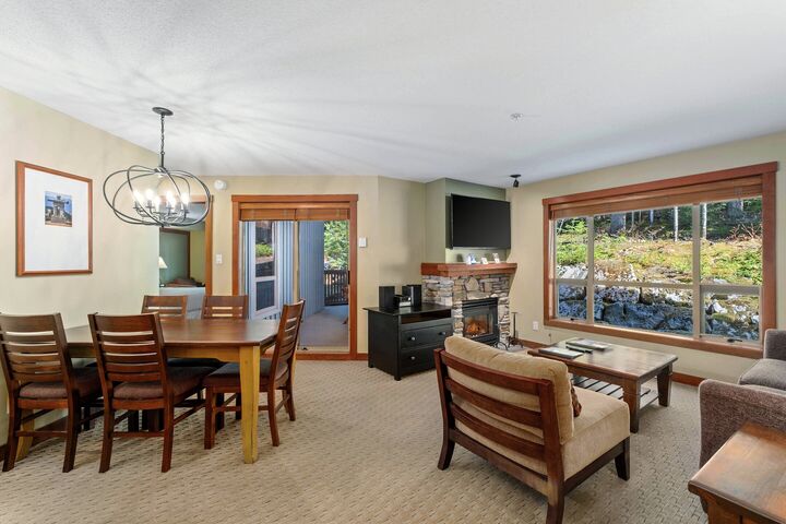 #214 - Living Area & Dining Area