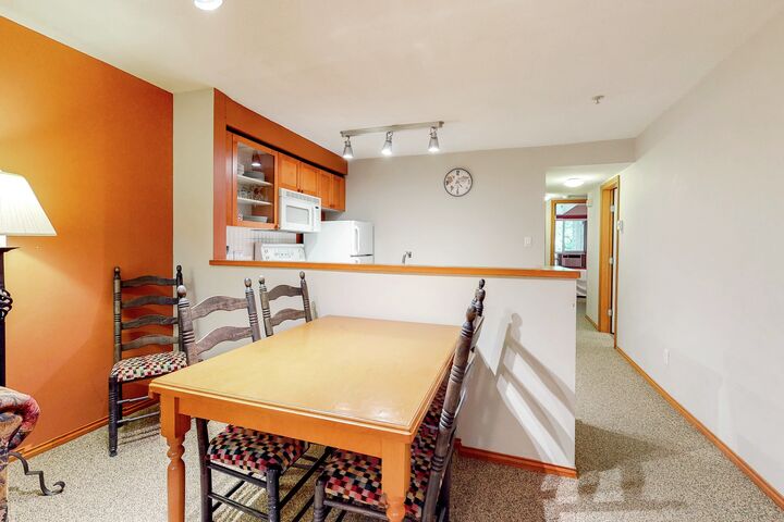 #115 - Dining Area & Kitchen