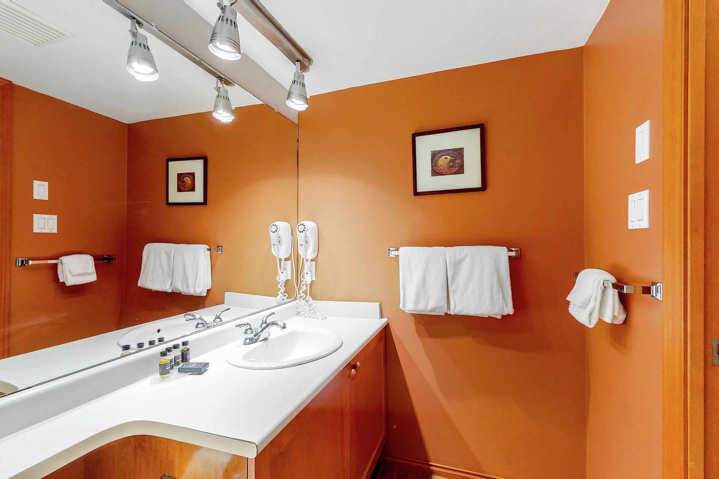 Master Ensuite Bathroom